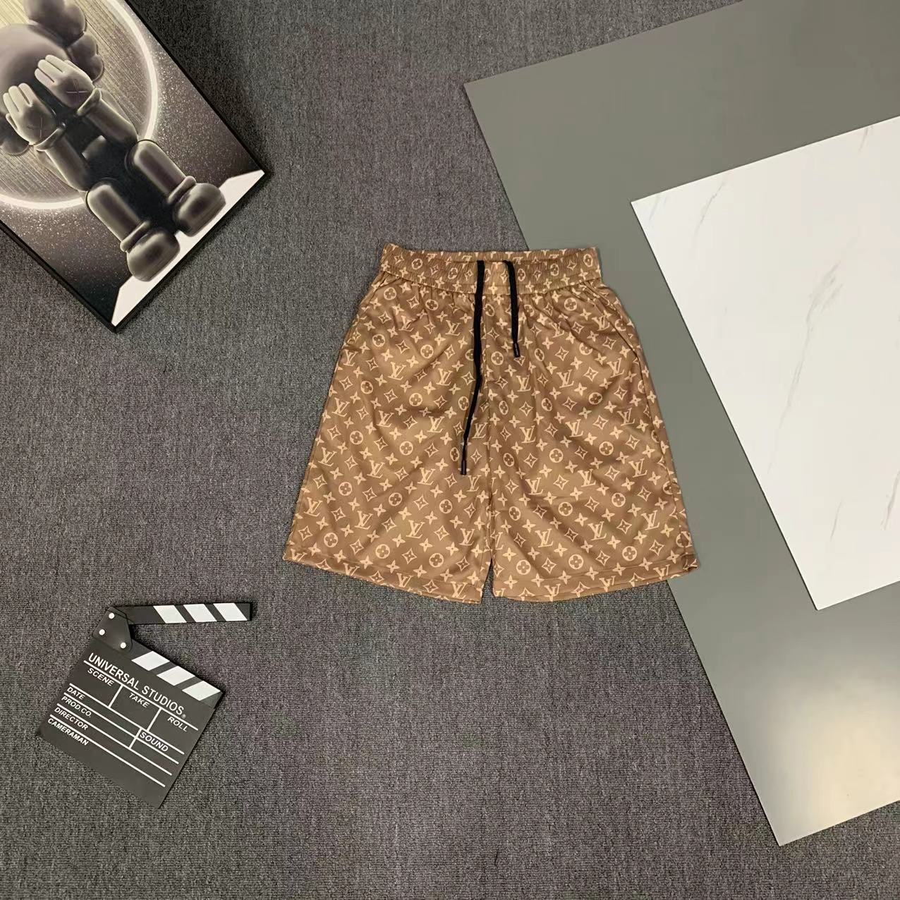  2025 夏季新款Louis 路易 印花翻领短袖衬衣套装，高端版本！定制面料 透气舒适度高 细节无可挑