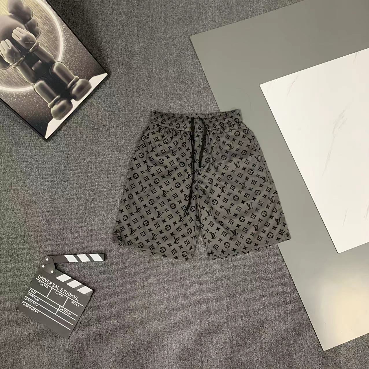  2025 夏季新款Louis 路易 印花翻领短袖衬衣套装，高端版本！定制面料 透气舒适度高 细节无可挑