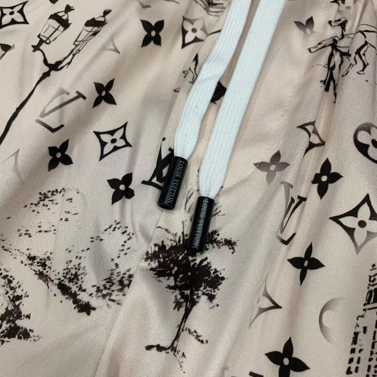  2025 夏季新款Louis 路易 印花翻领短袖衬衣套装，高端版本！定制面料 透气舒适度高 细节无可挑