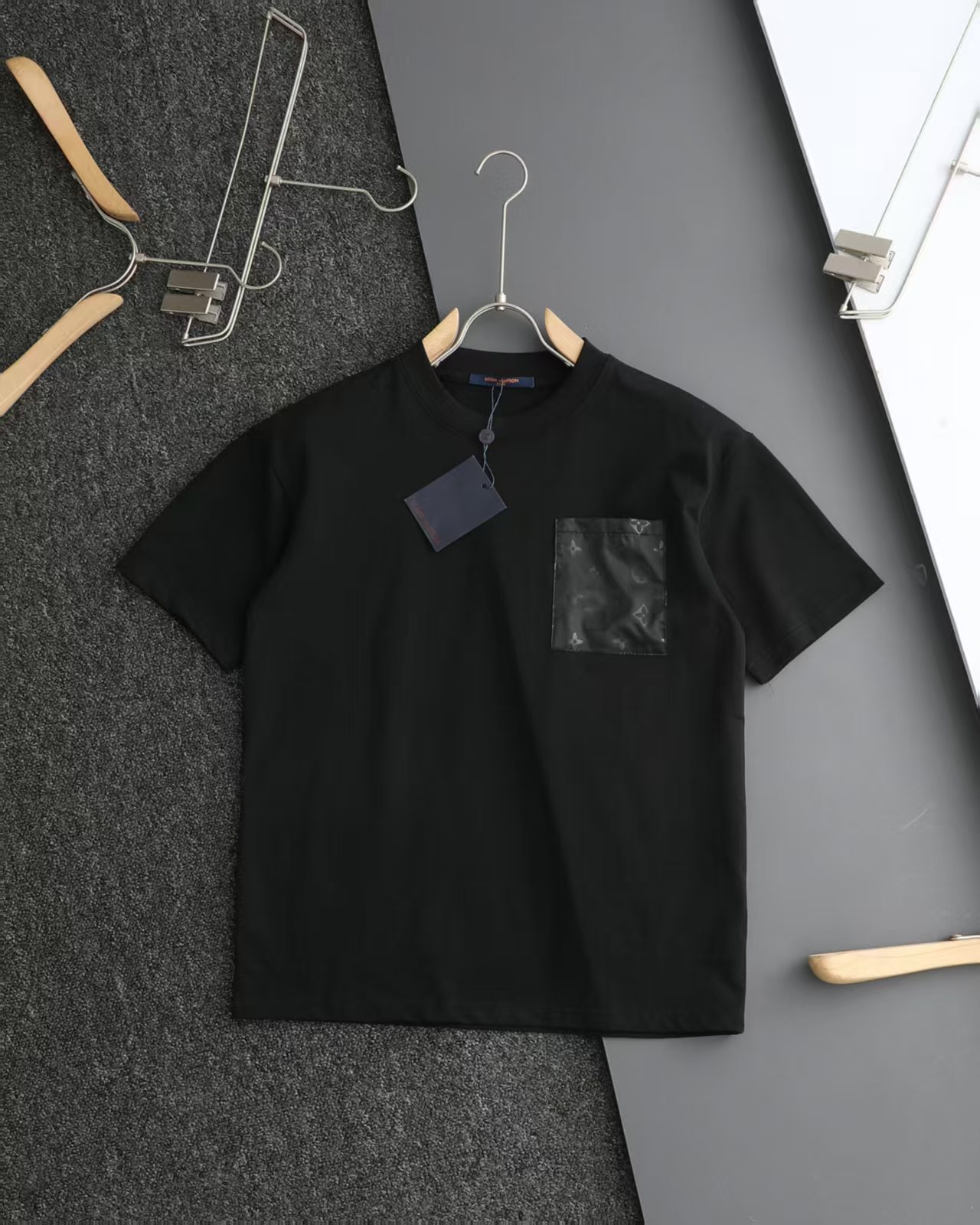 Alternative view of Louis Vuitton T-Shirt 04283