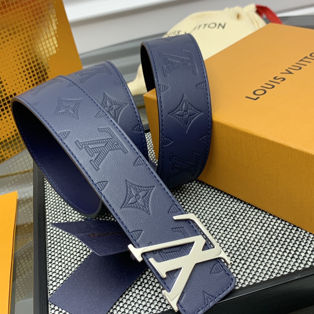 上新～🤩驴家法国🇫🇷原厂皮料 压花 搭配意大利🇮🇹进口原厂小牛皮底 尺寸4.0cm 精品五金进口炉内五