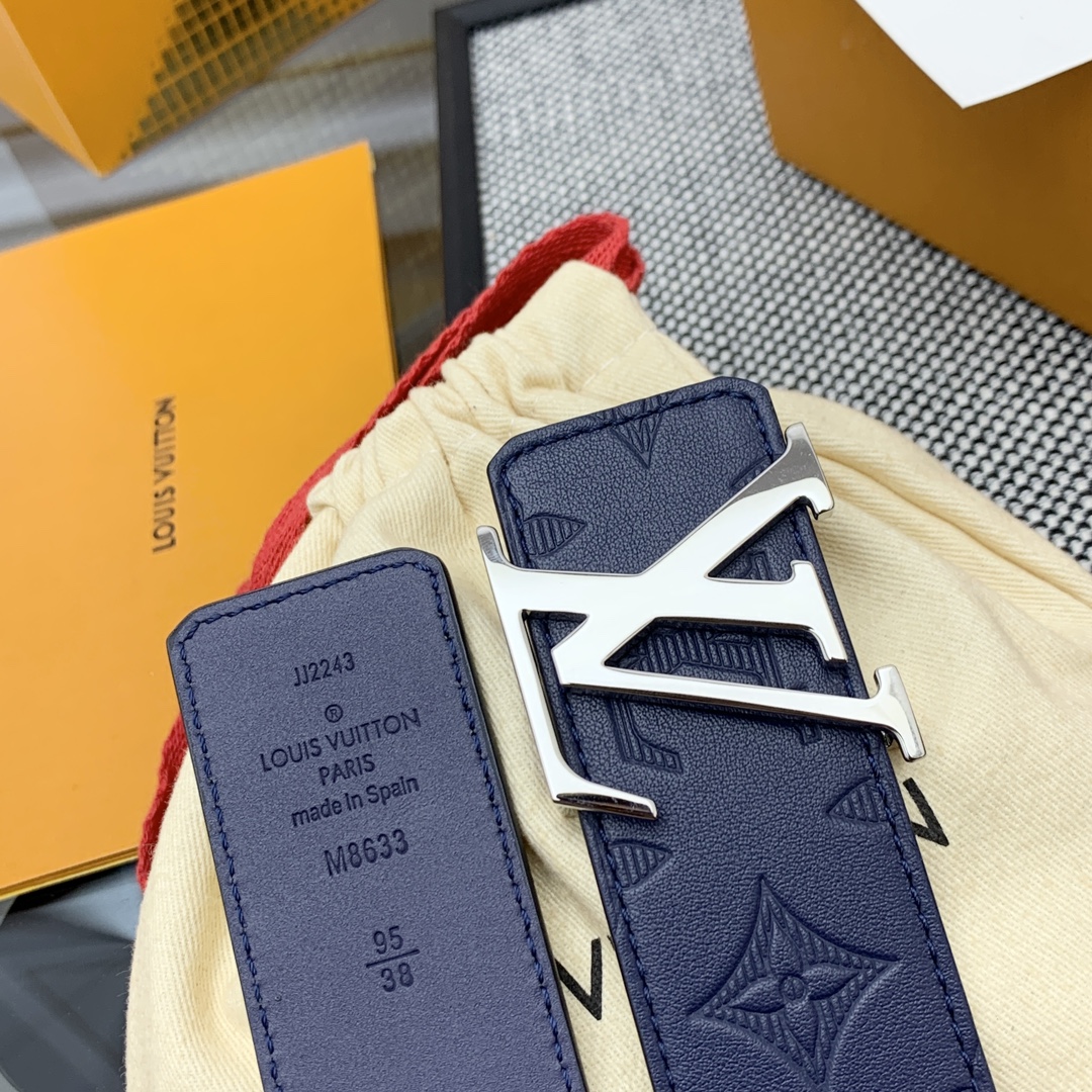  上新～🤩驴家法国🇫🇷原厂皮料 压花 搭配意大利🇮🇹进口原厂小牛皮底 尺寸4.0cm 精品五金进口炉内五