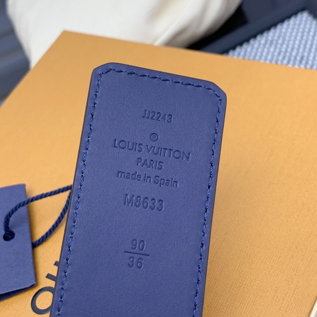  上新～🤩驴家法国🇫🇷原厂皮料 压花 搭配意大利🇮🇹进口原厂小牛皮底 尺寸4.0cm 精品五金进口炉内五