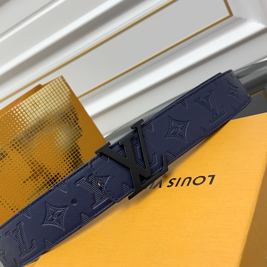  上新～🤩驴家法国🇫🇷原厂皮料 压花 搭配意大利🇮🇹进口原厂小牛皮底 尺寸4.0cm 精品五金进口炉内五