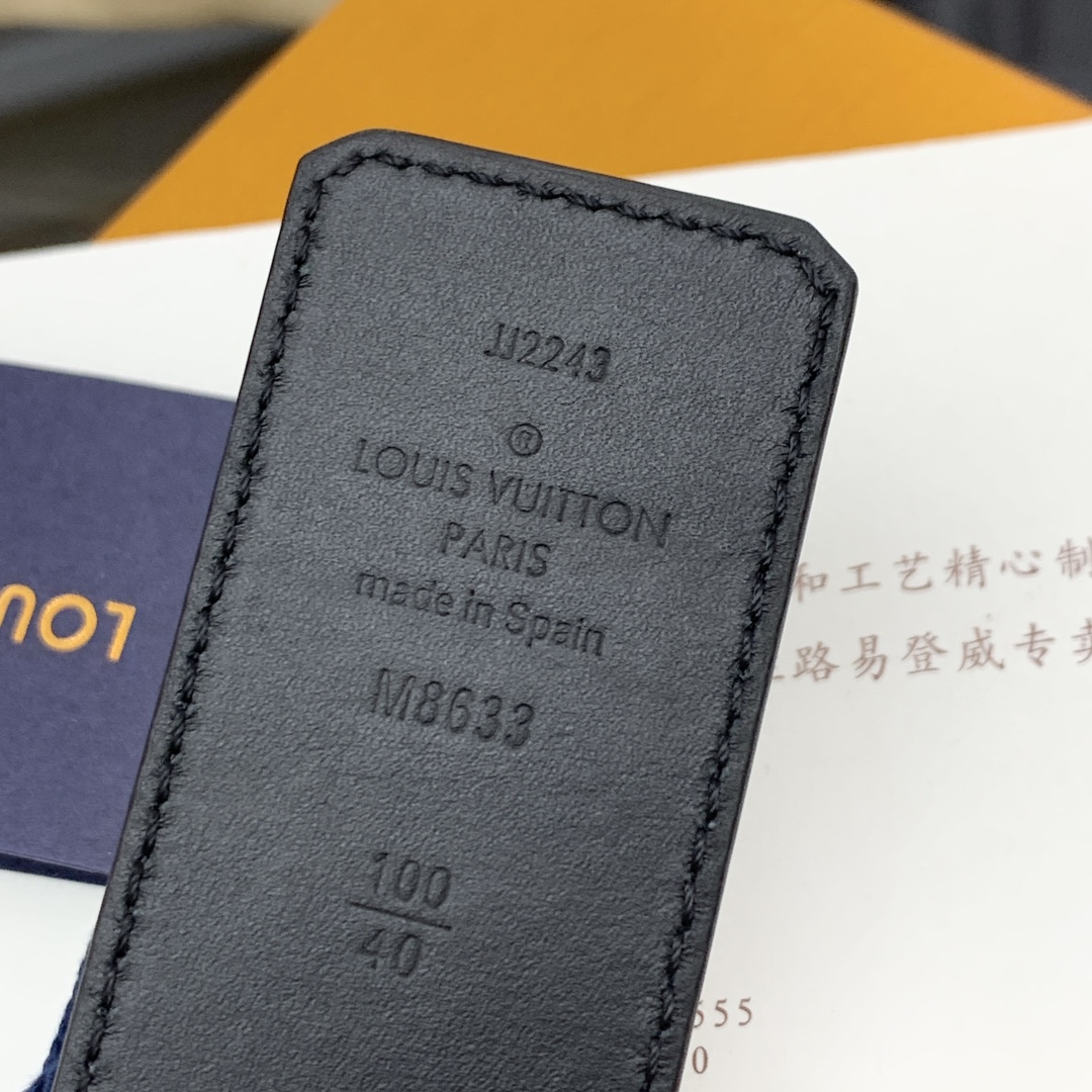  上新～🤩驴家法国🇫🇷原厂皮料 压花 搭配意大利🇮🇹进口原厂小牛皮底 尺寸4.0cm 精品五金进口炉内五