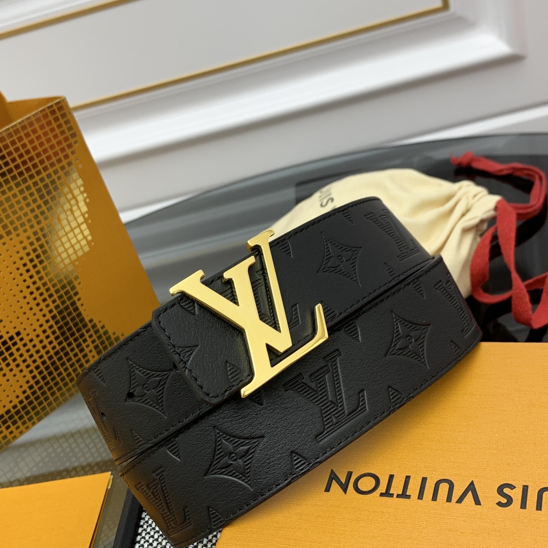  上新～🤩驴家法国🇫🇷原厂皮料 压花 搭配意大利🇮🇹进口原厂小牛皮底 尺寸4.0cm 精品五金进口炉内五