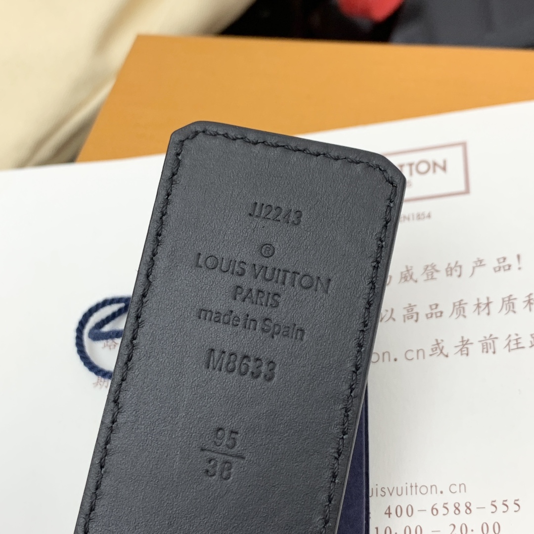  上新～🤩驴家法国🇫🇷原厂皮料 压花 搭配意大利🇮🇹进口原厂小牛皮底 尺寸4.0cm 精品五金进口炉内五