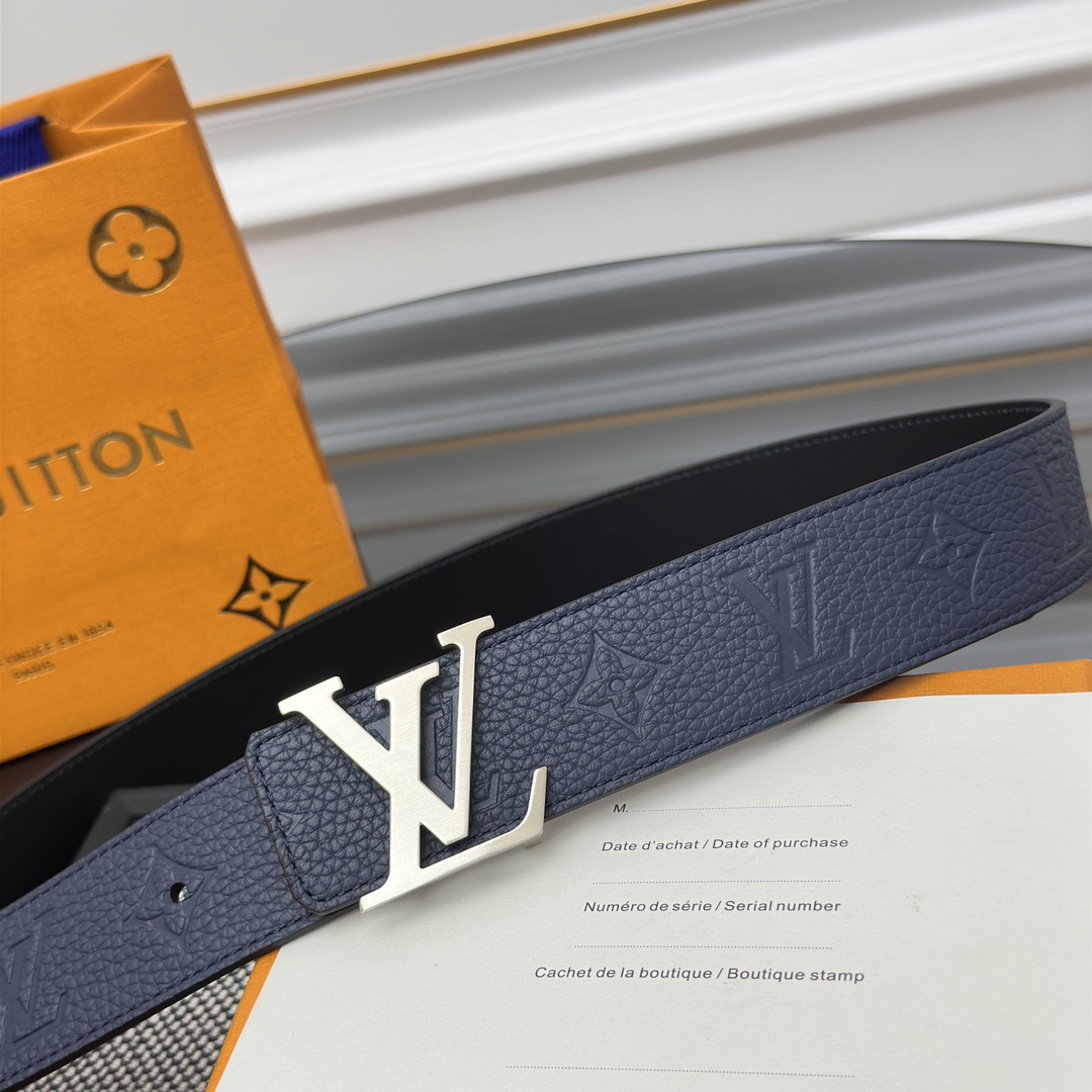 Louis Vuitton LV 双面腰带 荔枝压纹牛皮呈现在腰带之中 衬托柔软 小牛皮 搭配 的精品铜扣 让整体显得更加立体有层次感
