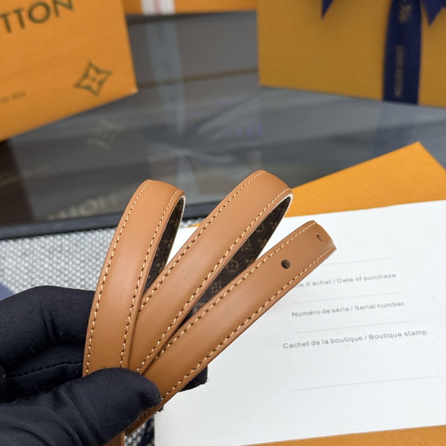 Louis Vuitton 1.5cm V Darling Belt: Smooth Leather & Monogram Canvas 5 i1754238528136 4863 0 3