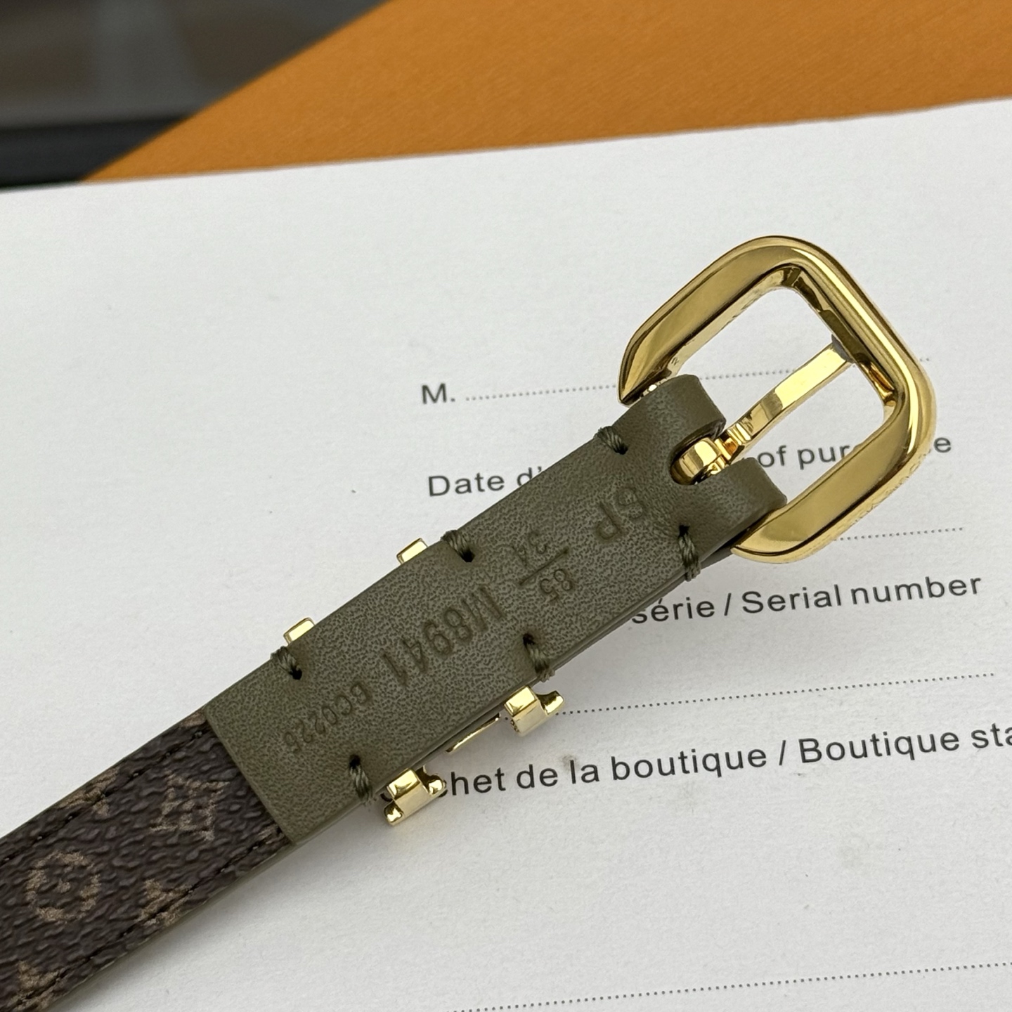 Louis Vuitton V Darling 1.5cm Women's Belt in Smooth Leather & Monogram Canvas 22 i1754238606103 6632 0 5