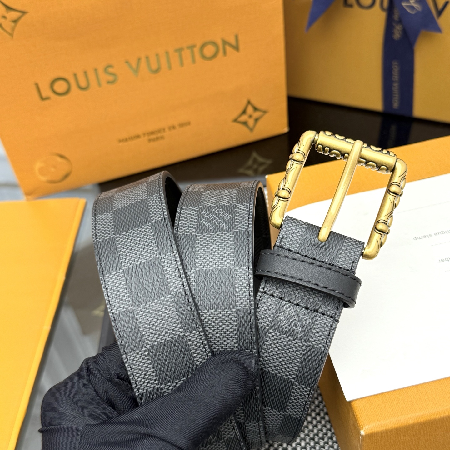 Louis Vuitton 代购级 LV Monogram Surplus 腰带以青春视角重释品牌传承