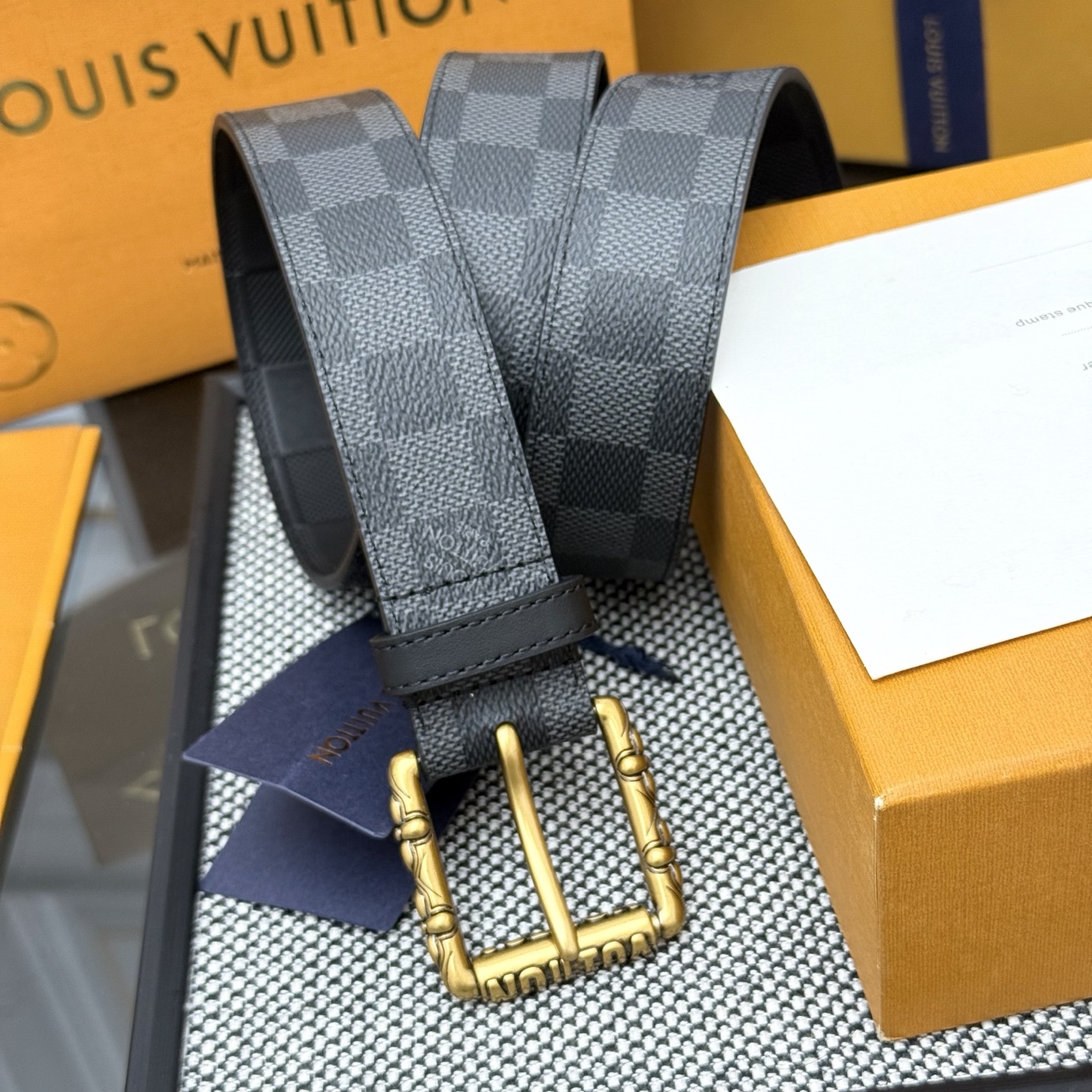 Louis Vuitton 代购级 LV Monogram Surplus 腰带以青春视角重释品牌传承