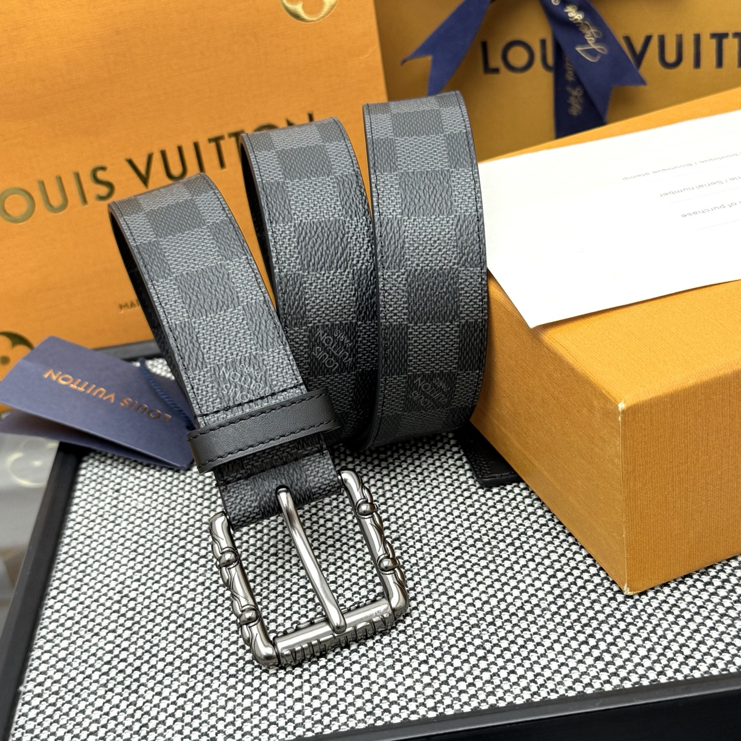 Louis Vuitton 代购级 LV Monogram Surplus 腰带以青春视角重释品牌传承