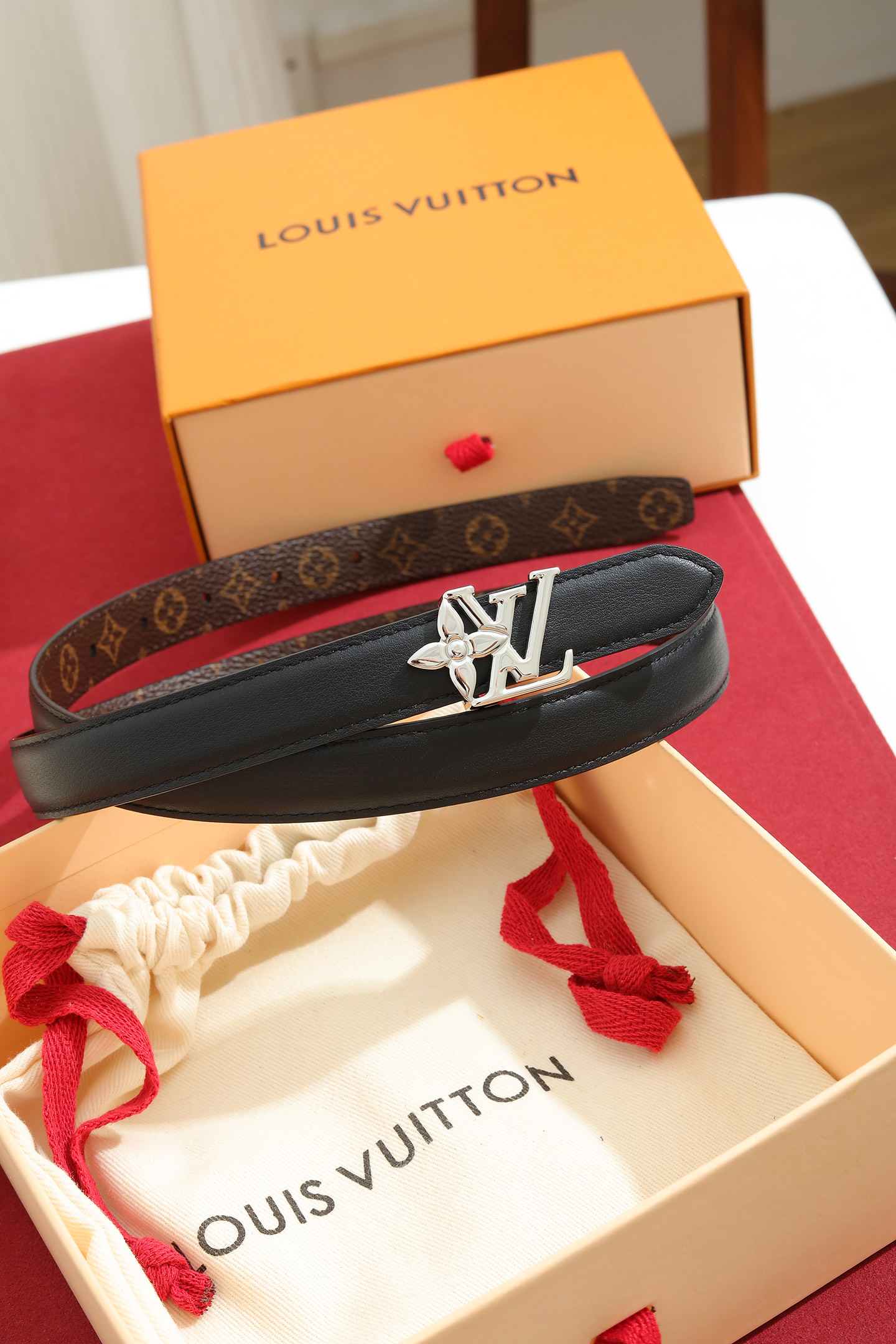 Louis Vuitton Women Thin Leather Belt Multi-Style 