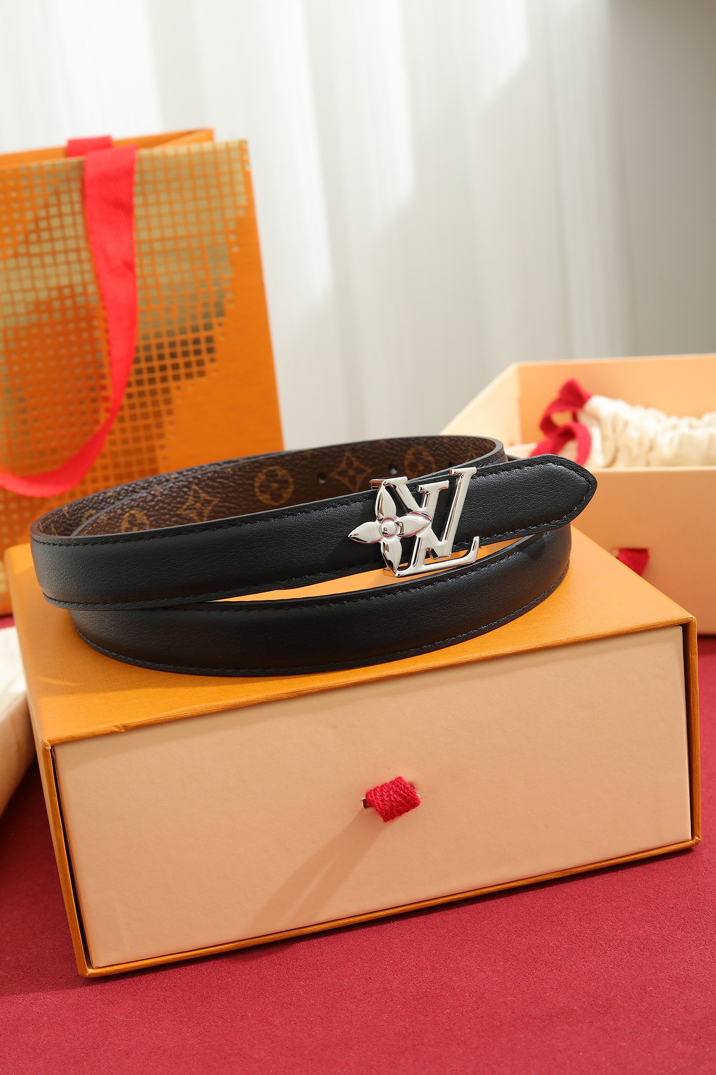 Louis Vuitton Women Thin Leather Belt Multi-Style 