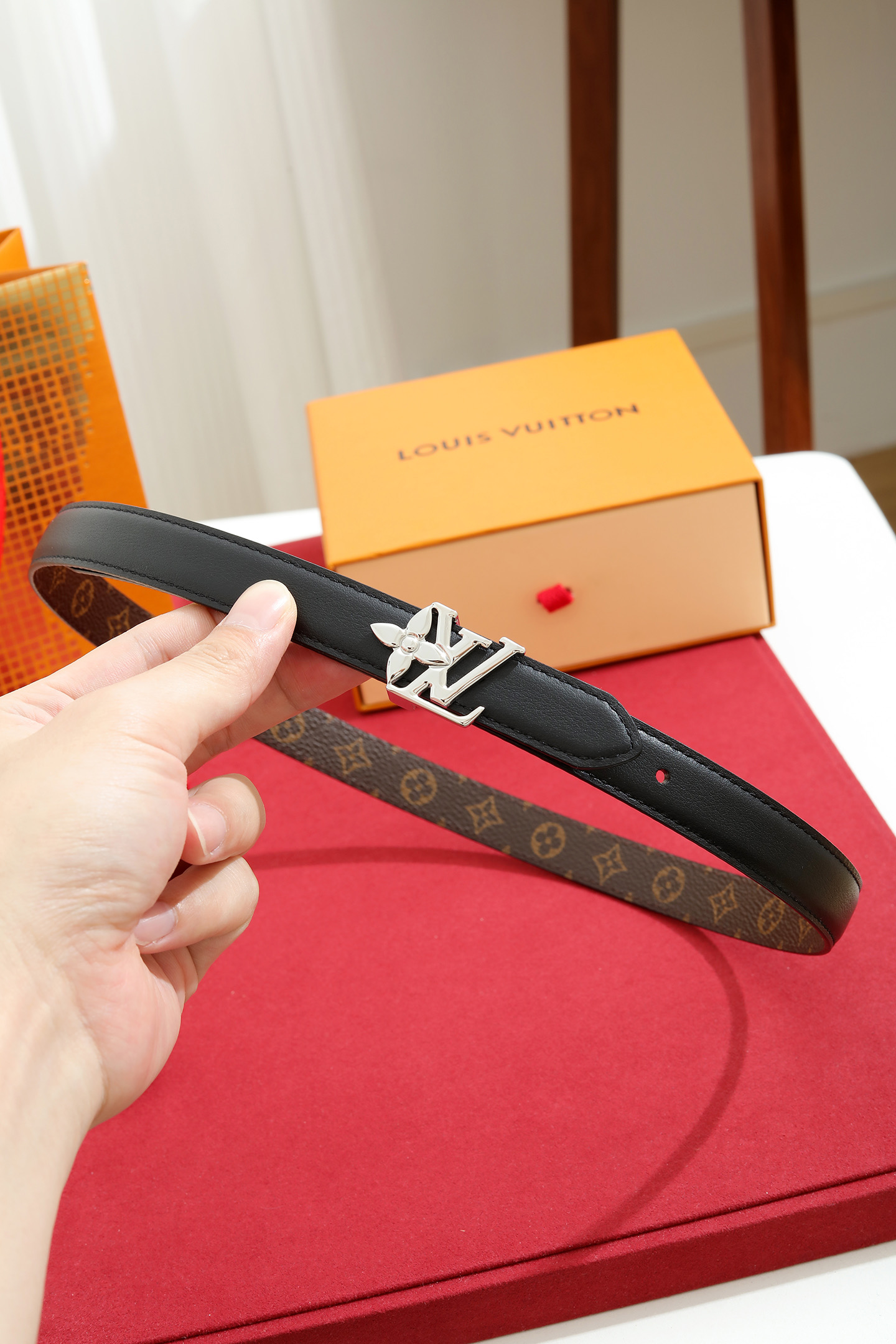 Louis Vuitton Women Thin Leather Belt Multi-Style 
