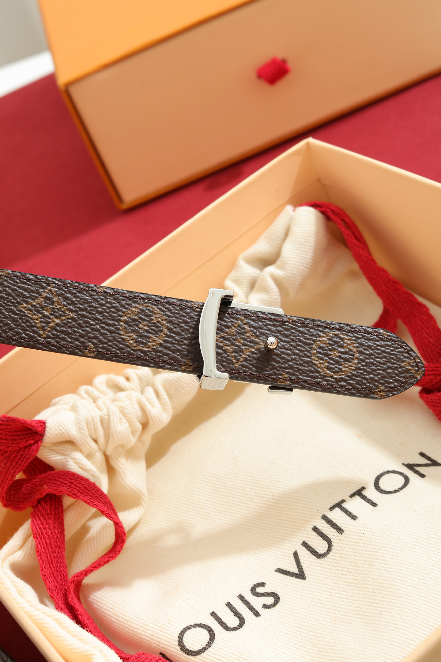 Louis Vuitton Women Thin Leather Belt Multi-Style 