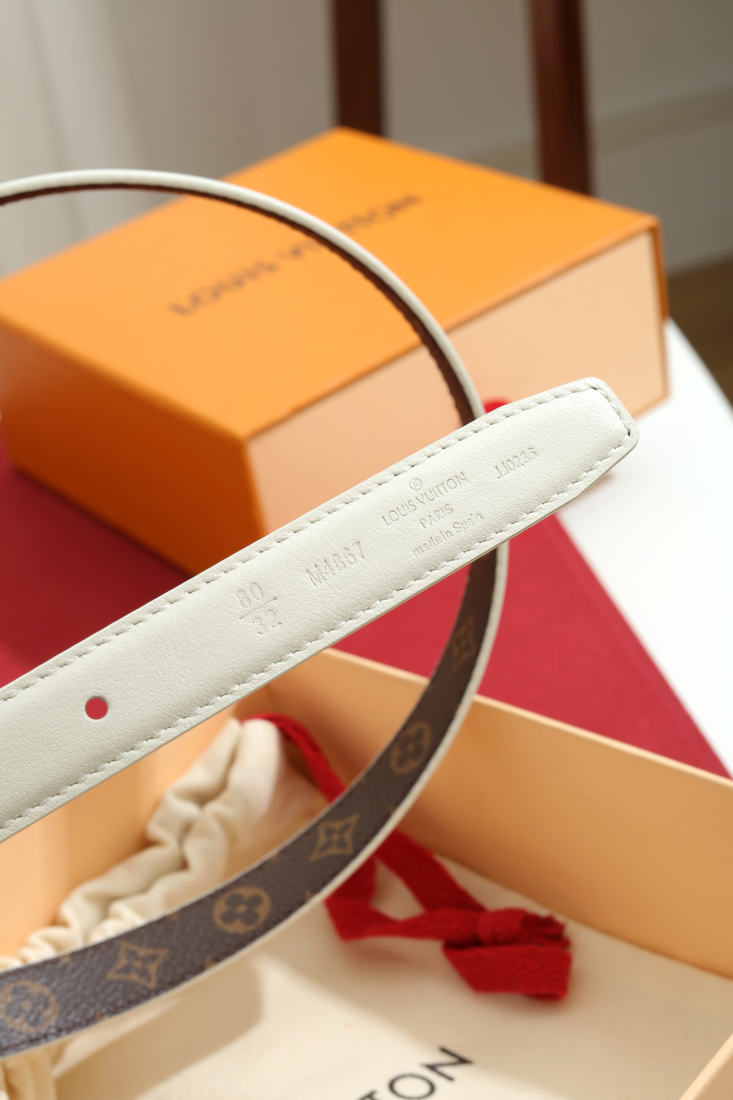 Louis Vuitton Women Thin Leather Belt Multi-Style 