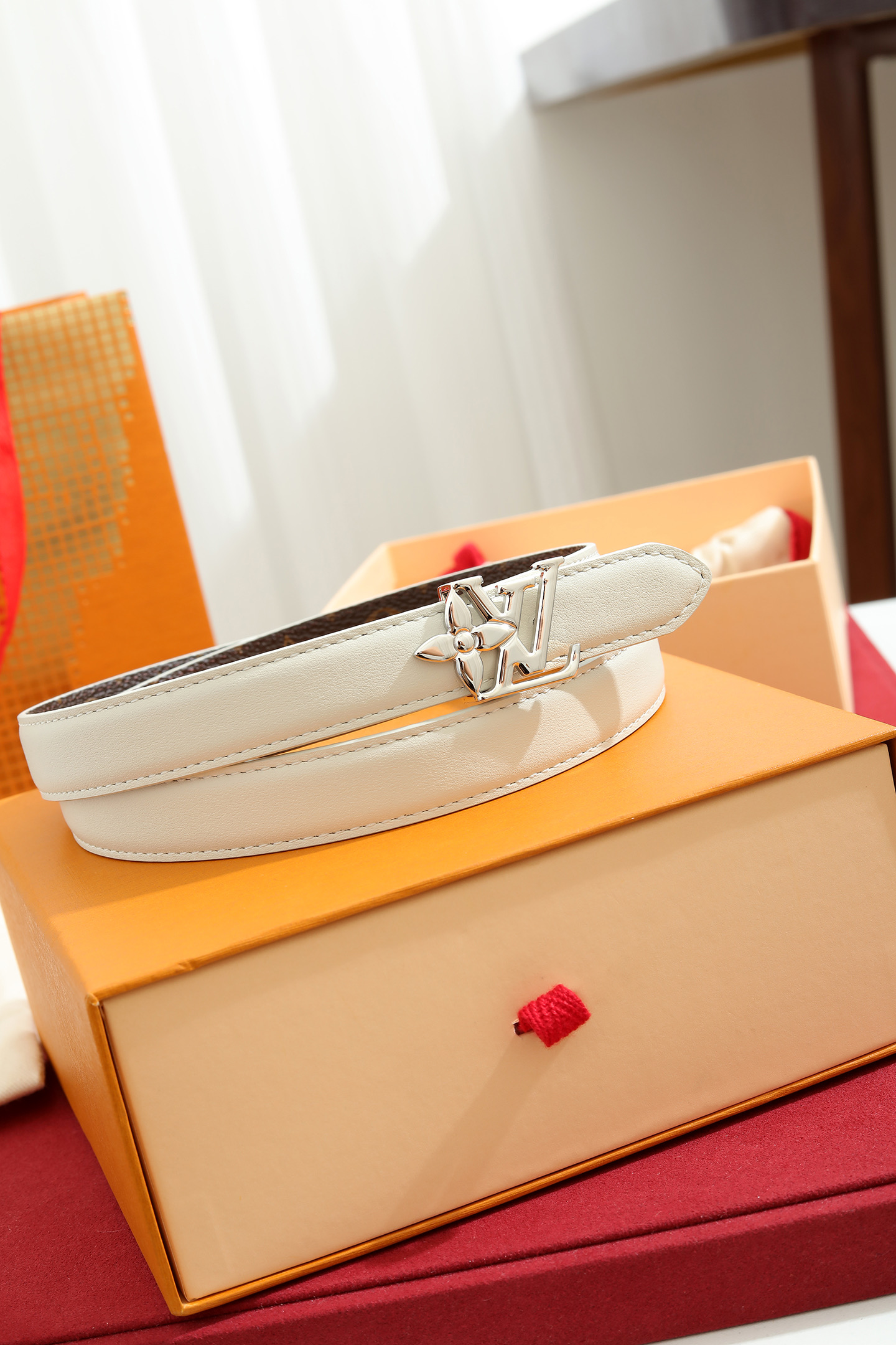 Louis Vuitton Women Thin Leather Belt Multi-Style 