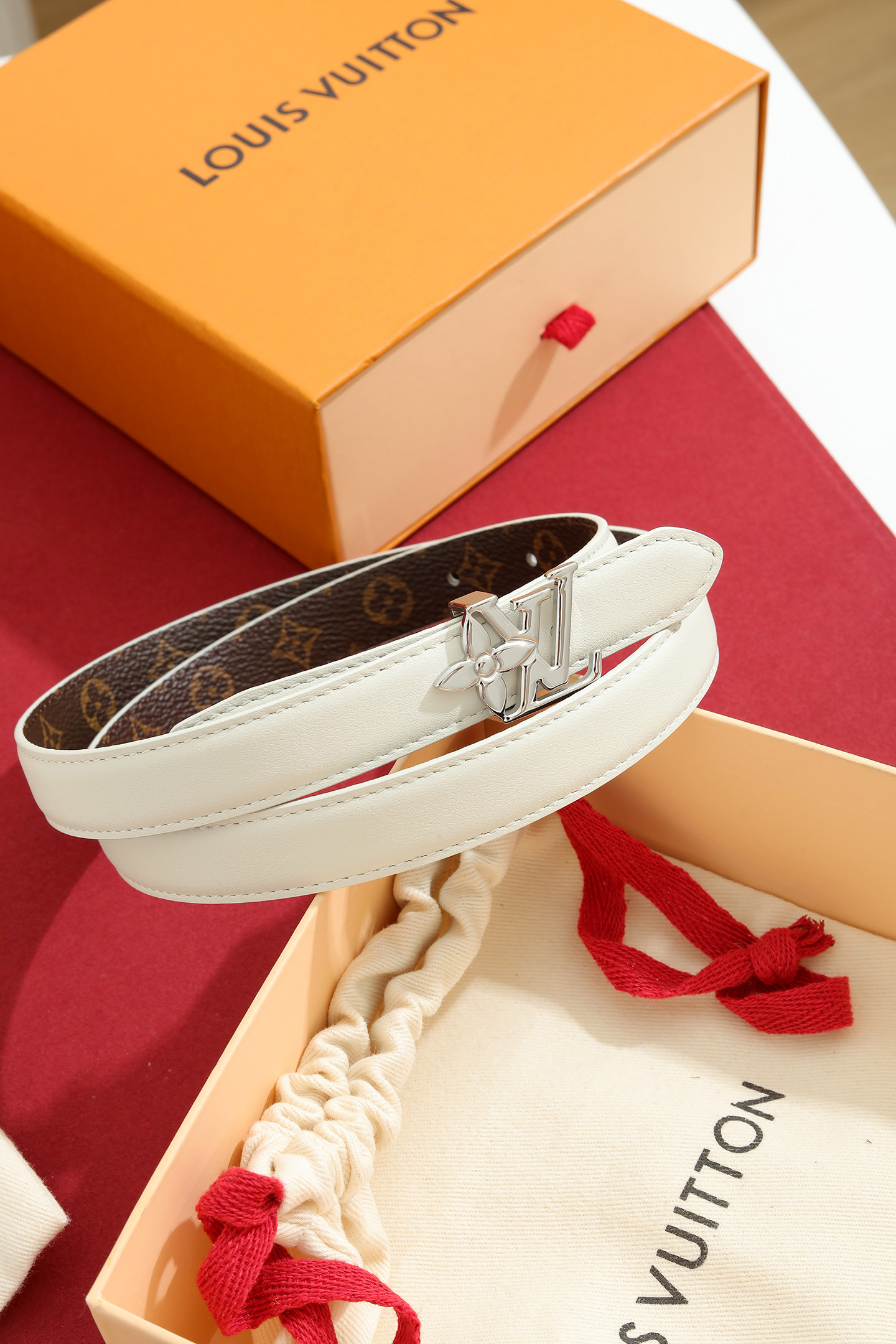 Louis Vuitton Women Thin Leather Belt Multi-Style 