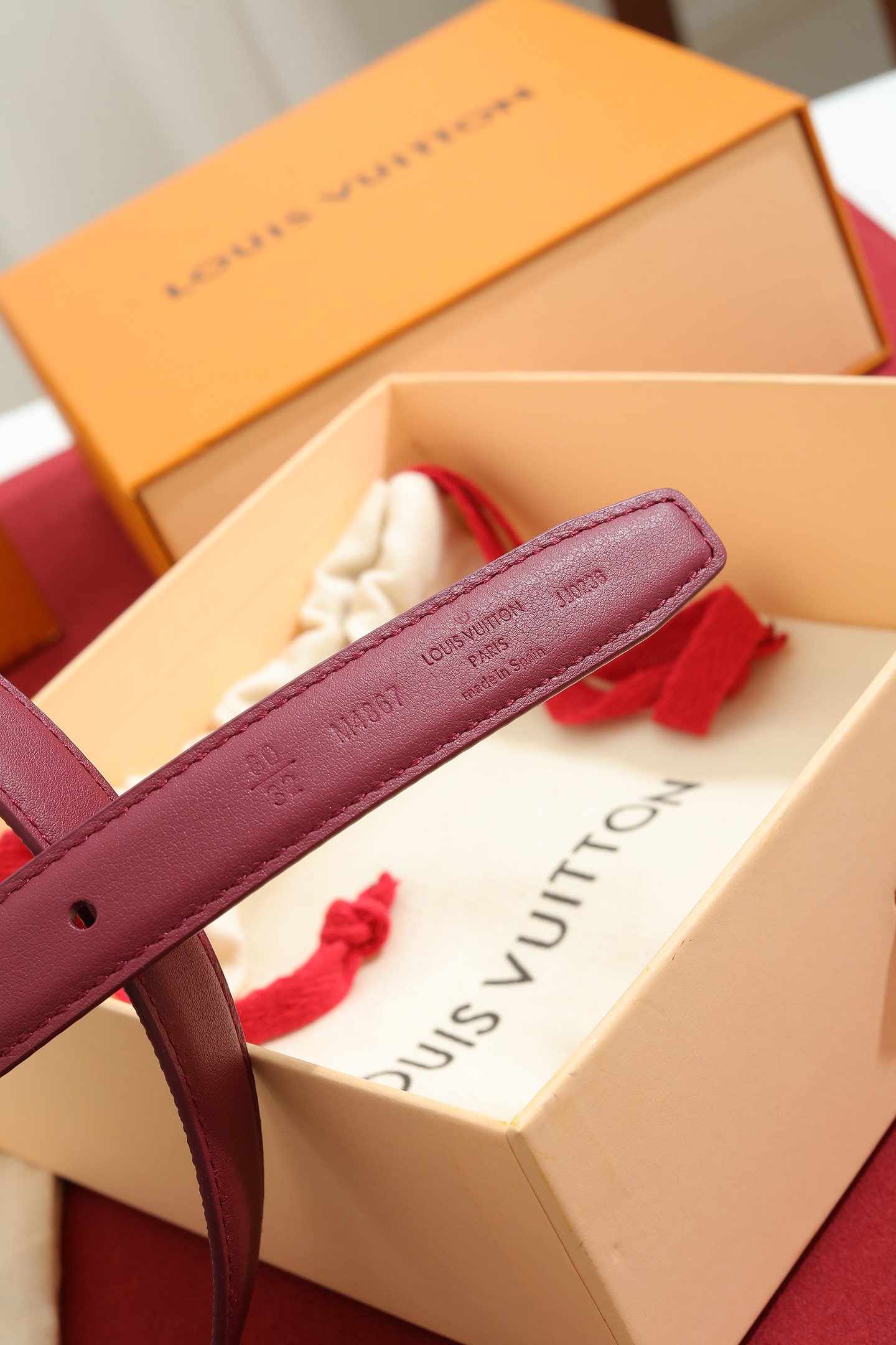 Louis Vuitton Women Thin Leather Belt Multi-Style 