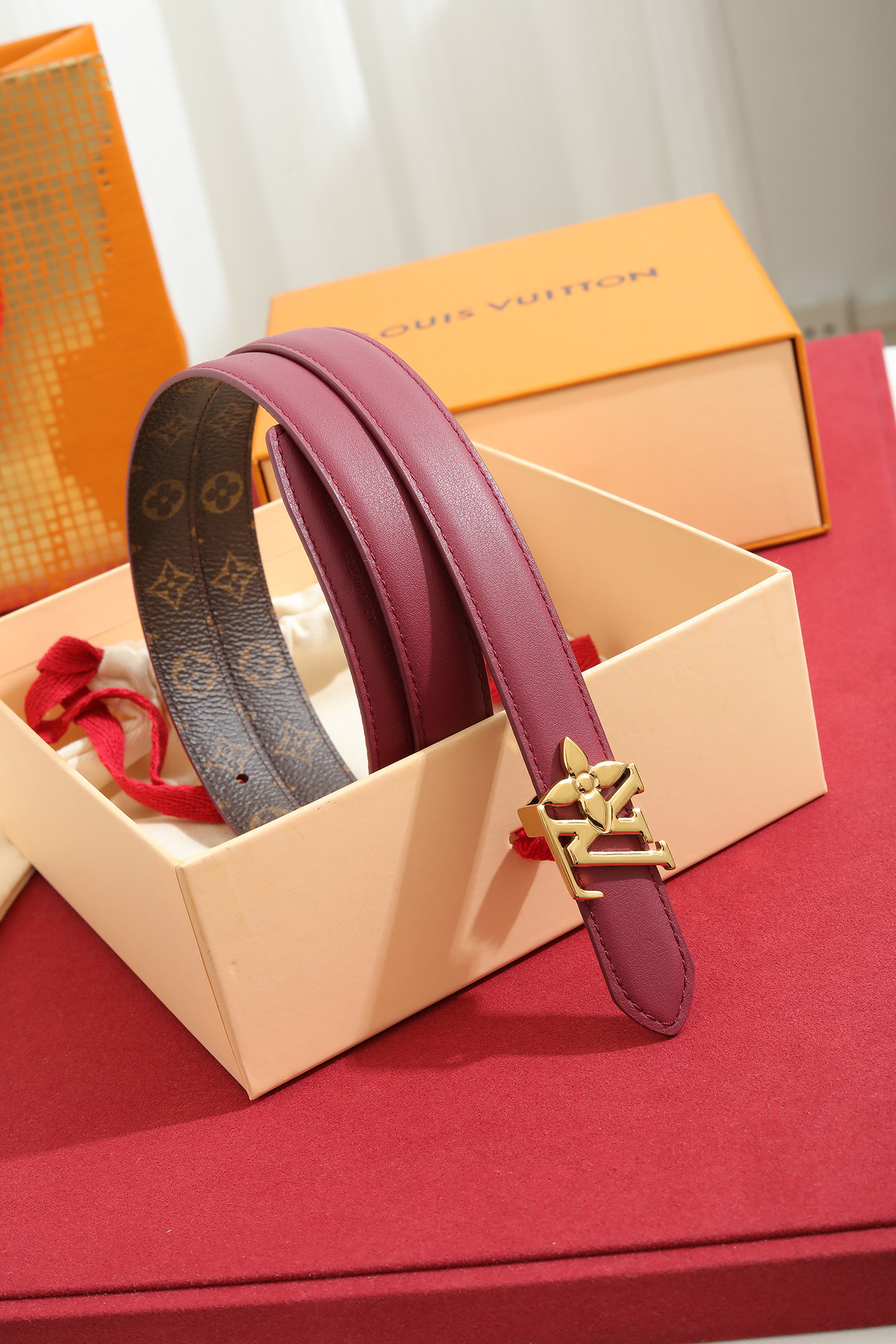 Louis Vuitton Women Thin Leather Belt Multi-Style 