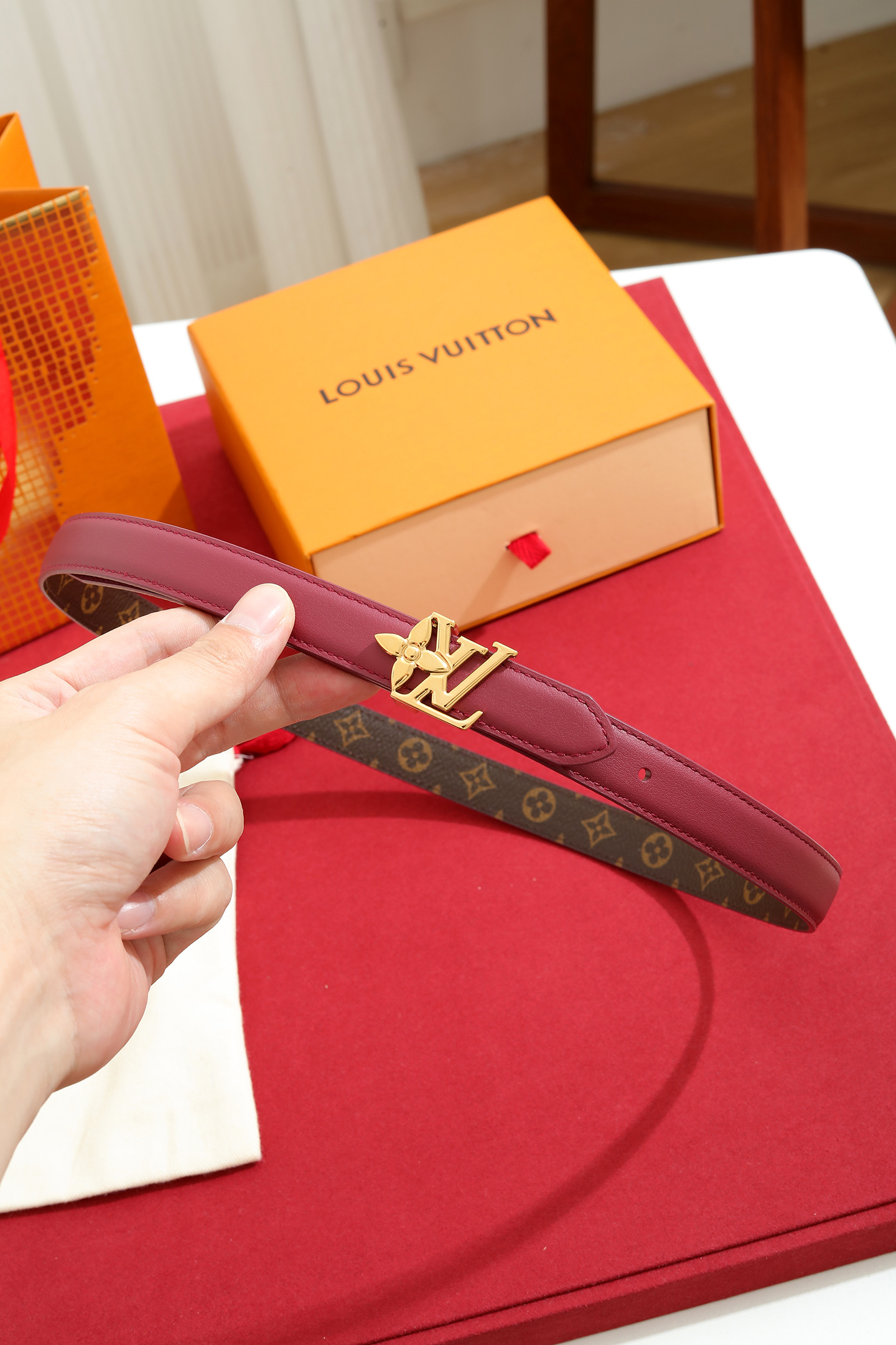 Louis Vuitton Women Thin Leather Belt Multi-Style 