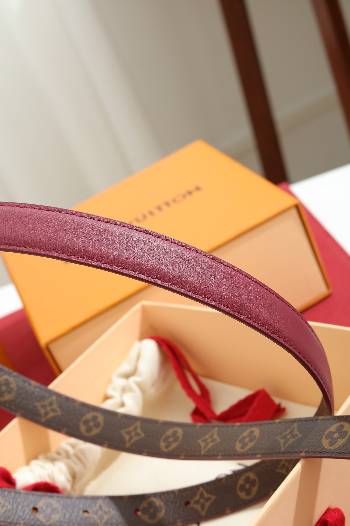 Louis Vuitton Women Thin Leather Belt Multi-Style 