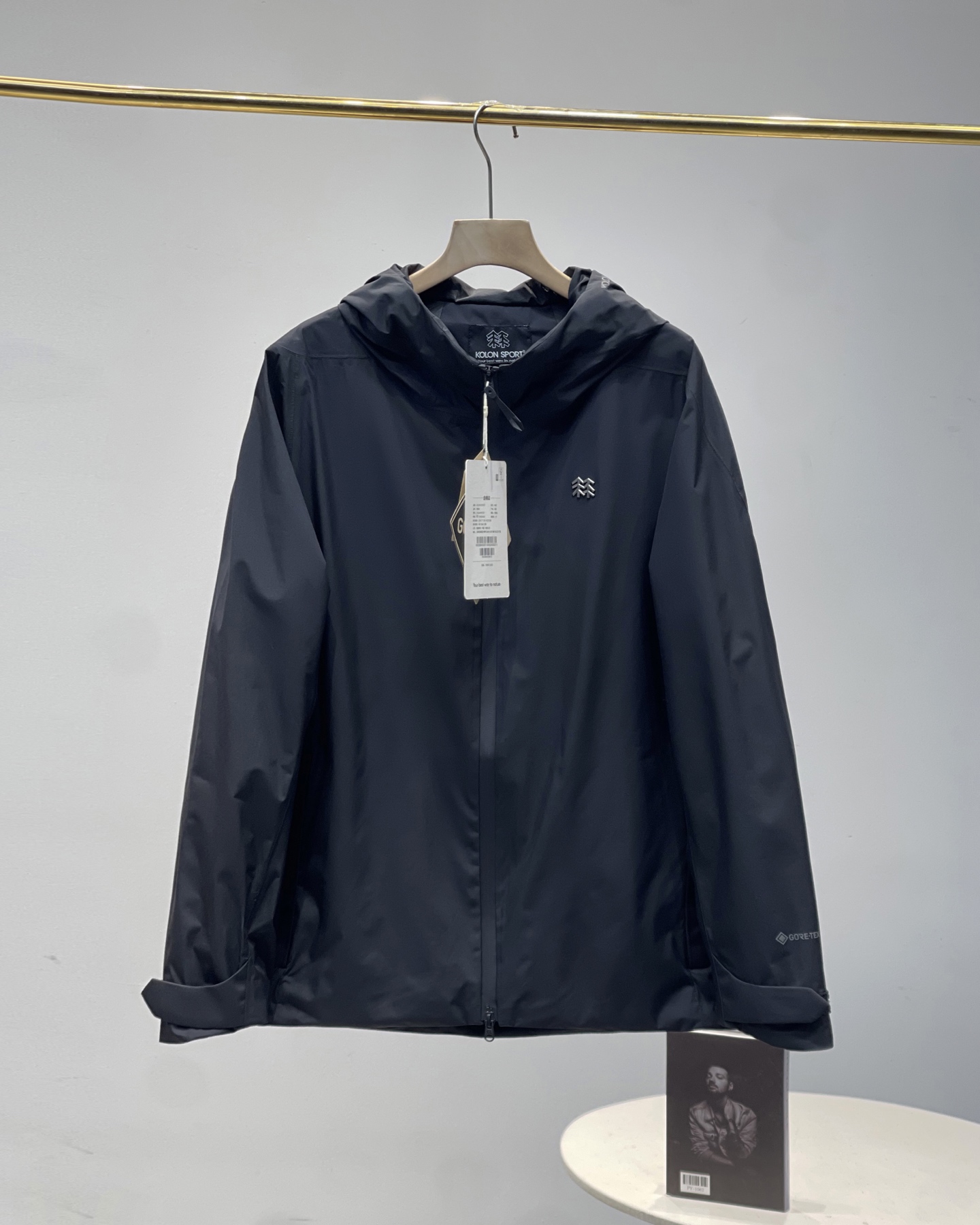 Kolon Sport Chaqueta Softshell con Capucha y Diseño Versátil para Hombre 5 i1743257517701 7179 0 3