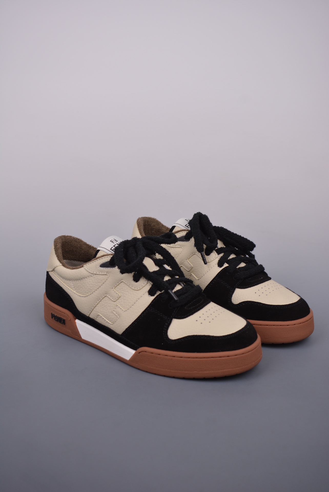 Terminal de recogida automática local en la tienda Guangdong original versión superior original Zapatos casua…