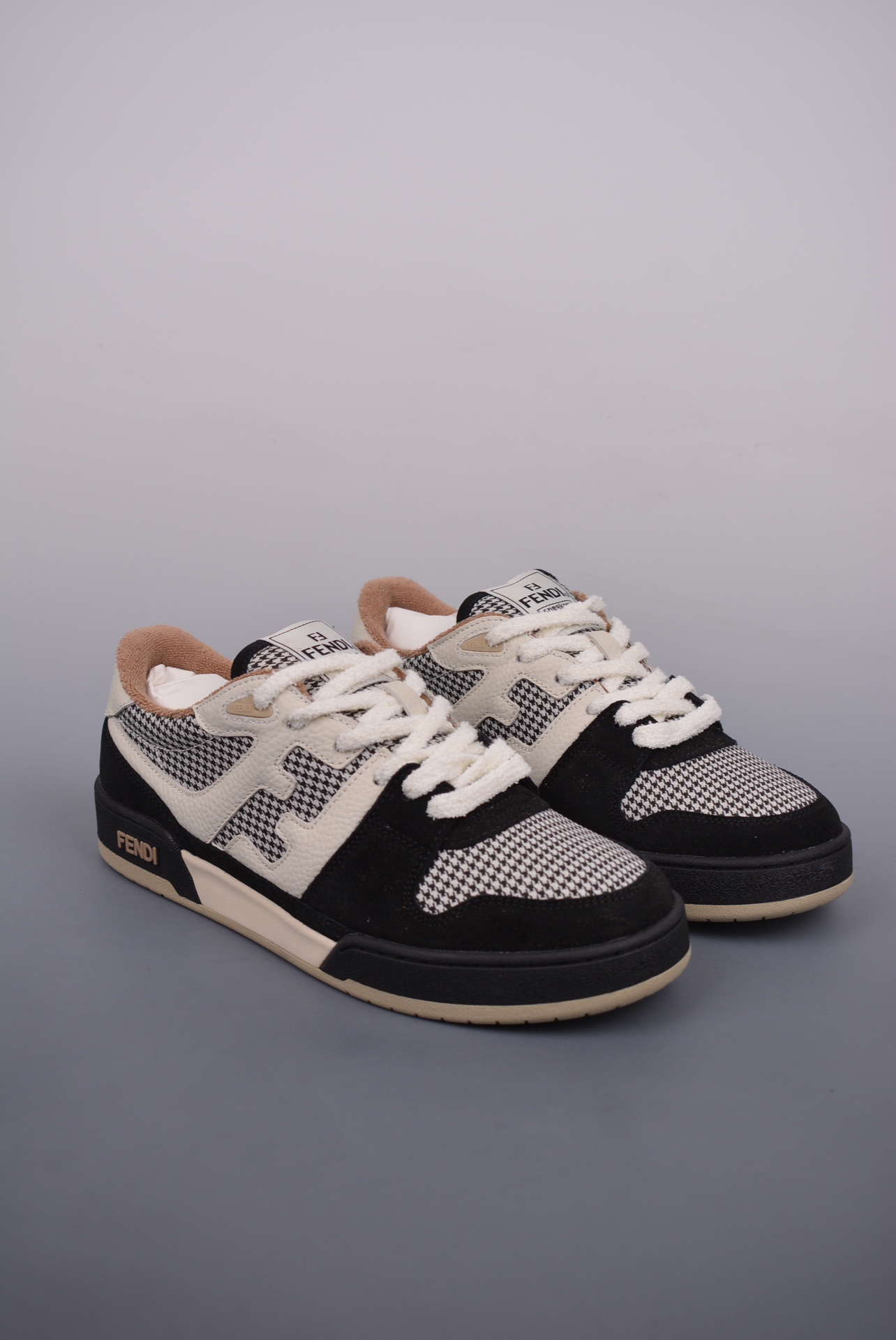 Terminal de recogida automática local en la tienda Guangdong original versión superior original Zapatos casua…