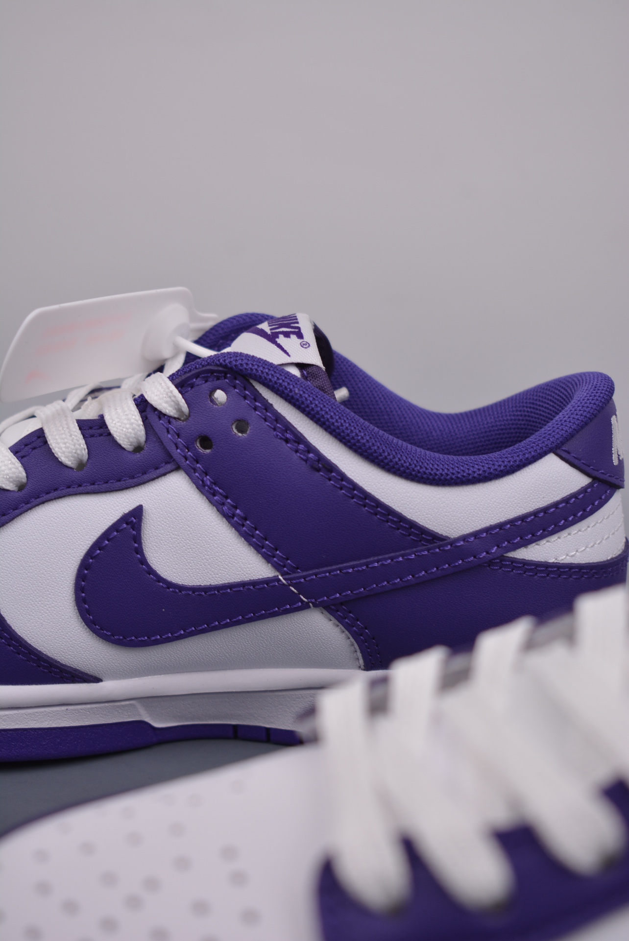 💰180真标💰260公司级💰360纯原版
NK SB Dunk Low
性价比天花板 尝鲜先行版
原装头层材料 独家版型蒸餾加工
帶來的是更好的视觉和脚感体验
大厂纯原品质出货 清洁度 电绣工艺 皮料切割干净无任何毛边 细节完美
官方货号:DD1391 104HS
尺码:35.5 36 36.5 37.5 38 38.5 39 40 40.5 41 42 42.5 43 44 44.5 45 46