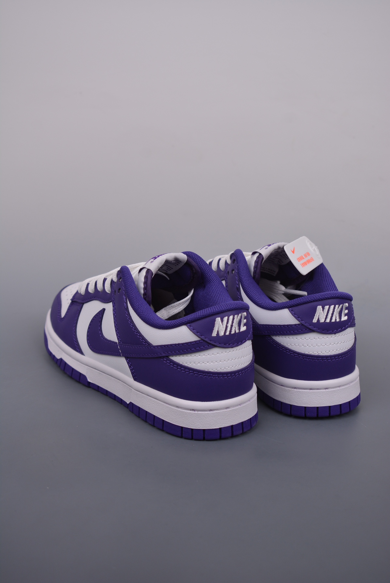 💰180真标💰260公司级💰360纯原版
NK SB Dunk Low
性价比天花板 尝鲜先行版
原装头层材料 独家版型蒸餾加工
帶來的是更好的视觉和脚感体验
大厂纯原品质出货 清洁度 电绣工艺 皮料切割干净无任何毛边 细节完美
官方货号:DD1391 104HS
尺码:35.5 36 36.5 37.5 38 38.5 39 40 40.5 41 42 42.5 43 44 44.5 45 46