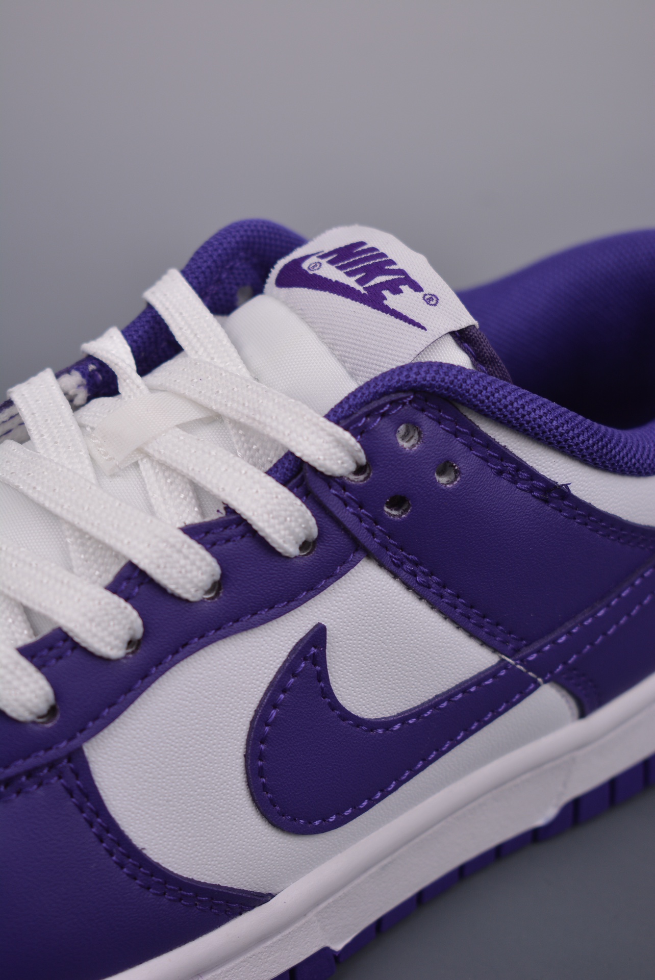 💰180真标💰260公司级💰360纯原版
NK SB Dunk Low
性价比天花板 尝鲜先行版
原装头层材料 独家版型蒸餾加工
帶來的是更好的视觉和脚感体验
大厂纯原品质出货 清洁度 电绣工艺 皮料切割干净无任何毛边 细节完美
官方货号:DD1391 104HS
尺码:35.5 36 36.5 37.5 38 38.5 39 40 40.5 41 42 42.5 43 44 44.5 45 46