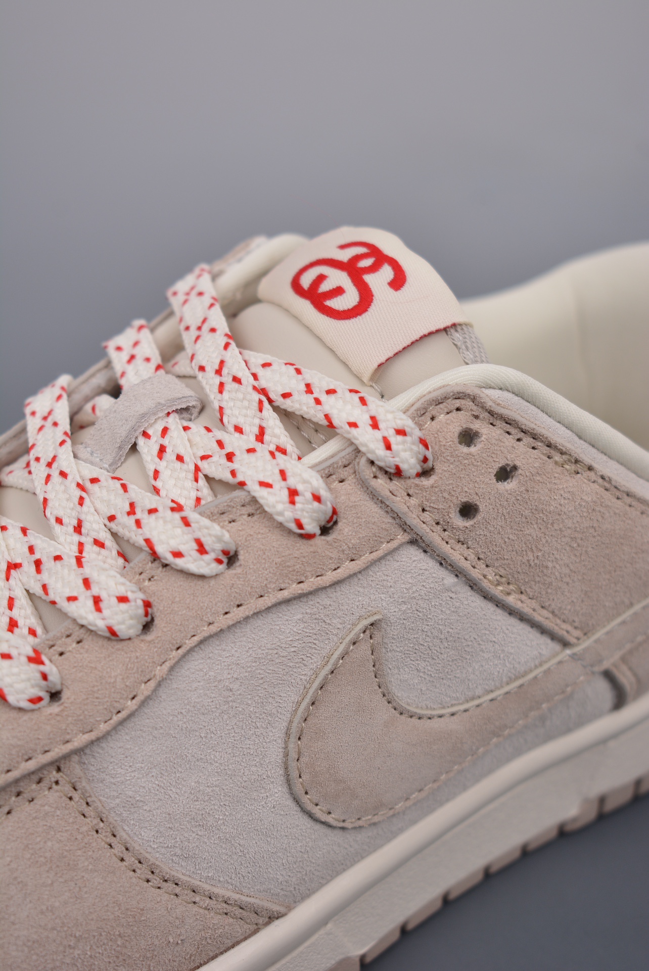 💰360 纯原版 可退换
NK SB Dunk Low 斯图西联名
纯原大厂出品 极力推荐
原装头层材料 独家版型蒸餾加工
帶來的是更好的视觉和脚感体验
大厂纯原品质出货 清洁度
电绣工艺 皮料切割干净无任何毛边 细节完美
官方货号:XH0923 153HS
尺码:36 36.5 37.5 38 38.5 39 40 40.5 41 42 42.5 43 44 44.5 45