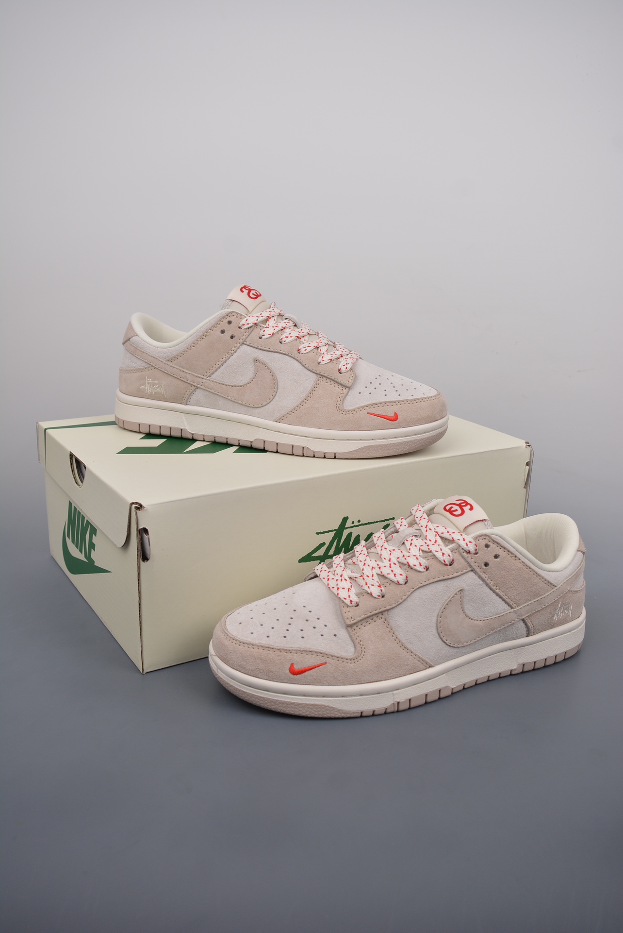 💰360 纯原版 可退换
NK SB Dunk Low 斯图西联名
纯原大厂出品 极力推荐
原装头层材料 独家版型蒸餾加工
帶來的是更好的视觉和脚感体验
大厂纯原品质出货 清洁度
电绣工艺 皮料切割干净无任何毛边 细节完美
官方货号:XH0923 153HS
尺码:36 36.5 37.5 38 38.5 39 40 40.5 41 42 42.5 43 44 44.5 45