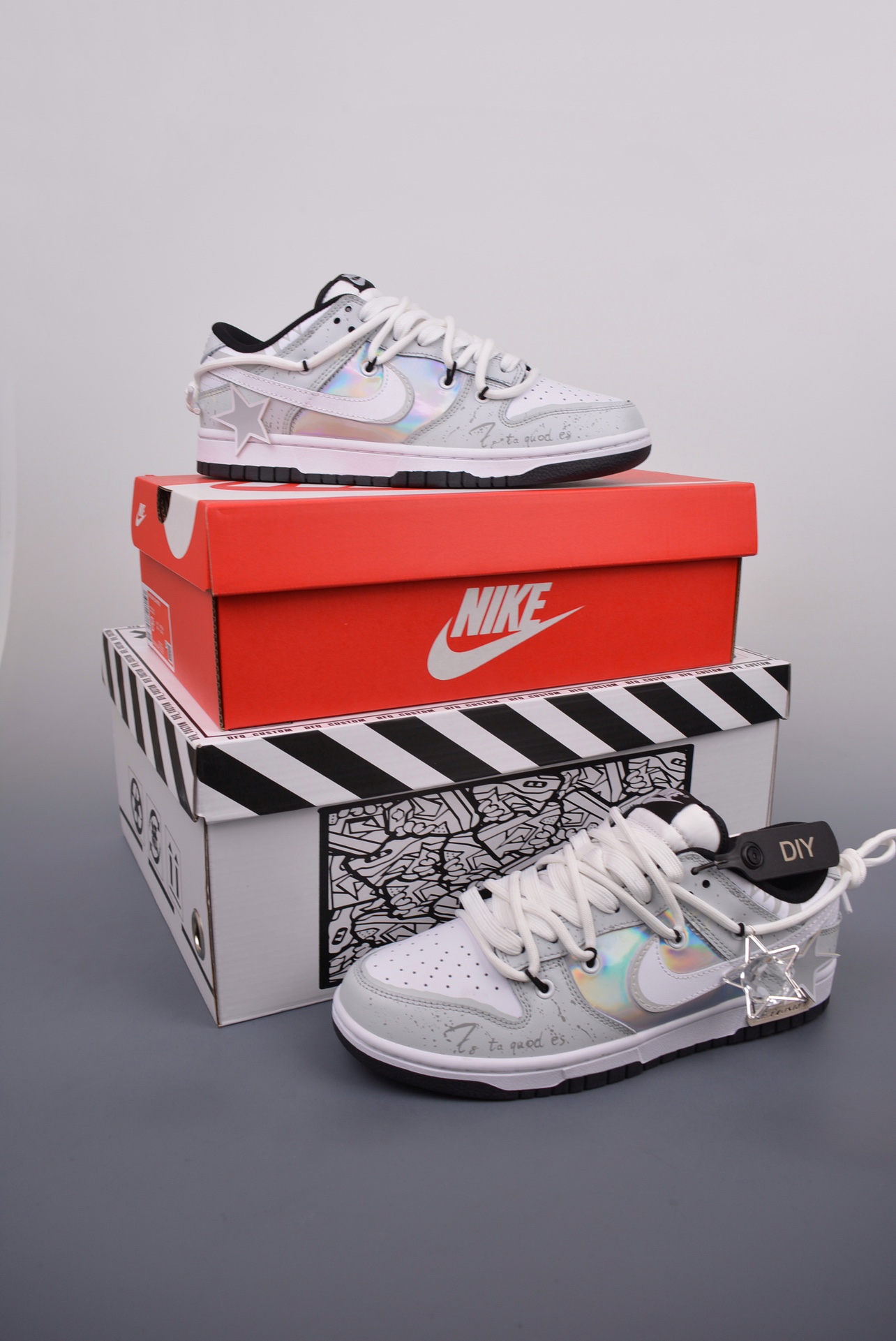 💰360 纯原版 可退换
NK SB Dunk Low 梦压星河 镭射星星
解构抽绳鞋带 纯原大厂出品 极力推荐
原装头层材料 独家版型蒸餾加工
帶來的是更好的视觉和脚感体验
大厂纯原品质出货 清洁度
电绣工艺 皮料切割干净无任何毛边 细节完美
官方货号: DD1391 100J
尺码:36 36.5 37.5 38 38.5 39 40 40.5 41 42 42.5 43 44 44.5 45 46