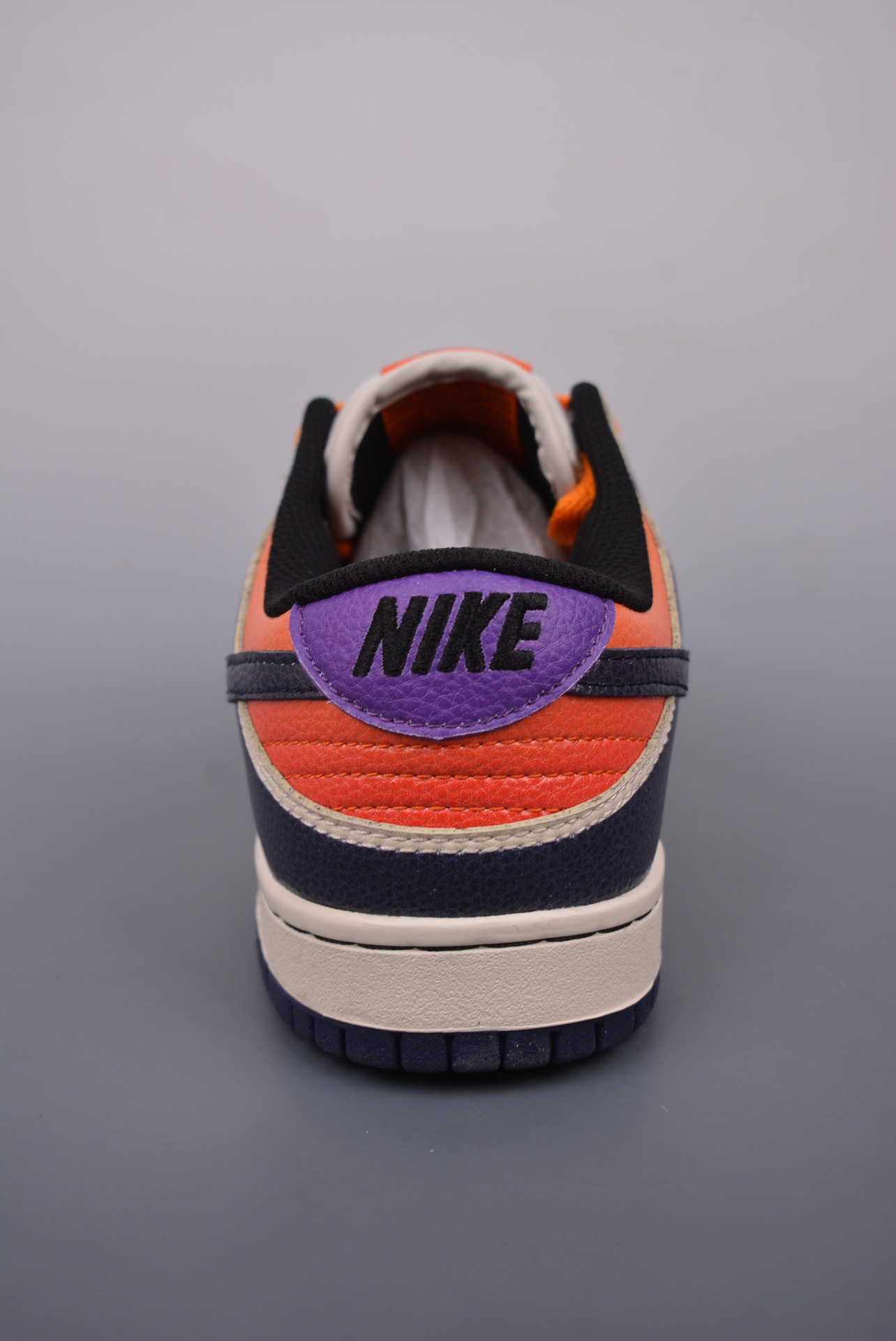💰180真标💰260公司级💰360纯原版
NK SB Dunk Low 
性价比天花板 尝鲜先行版
原装头层材料 独家版型蒸餾加工
帶來的是更好的视觉和脚感体验
大厂纯原品质出货 清洁度 电绣工艺 皮料切割干净无任何毛边 细节完美 
官方货号：DD1391 116K
尺码: 36 37.5 38 39 40 41 42 43 44 45