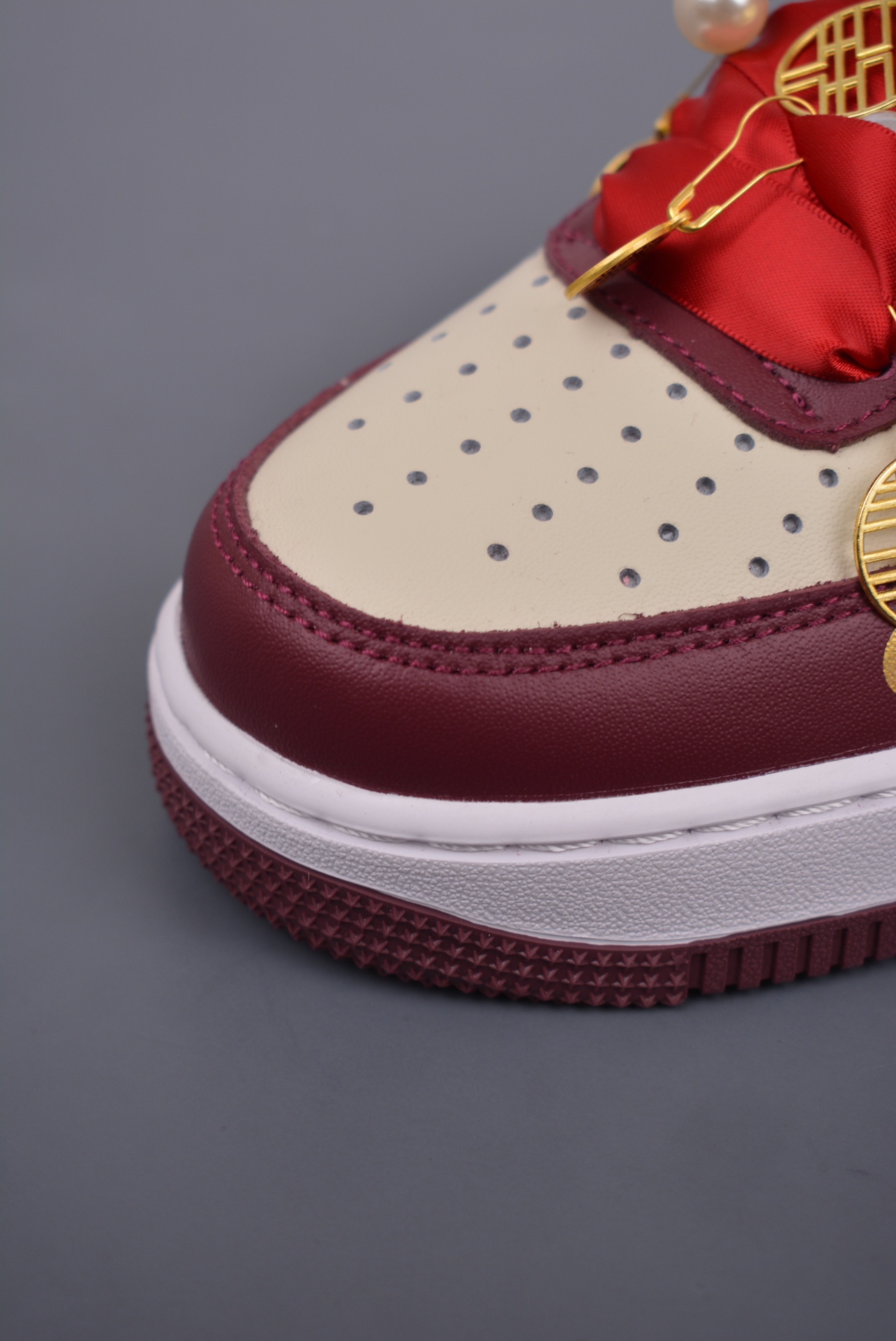 NikeAirForce1Low龙凤呈祥龙年限定解构鞋带原楦头原纸板打造纯正空军版型专注外贸渠道全掌内置