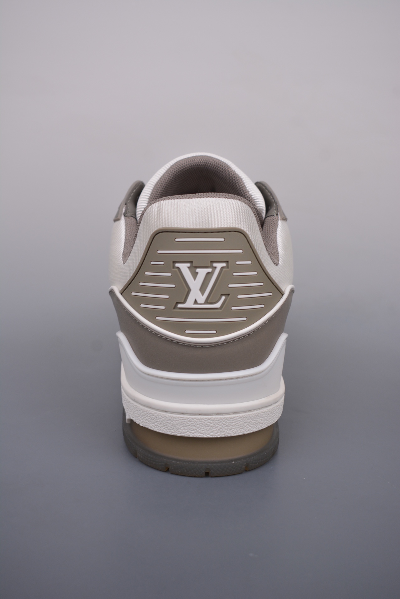 700 天花板级别 LOUIS VUITTON Trainer LV 路易威登板鞋