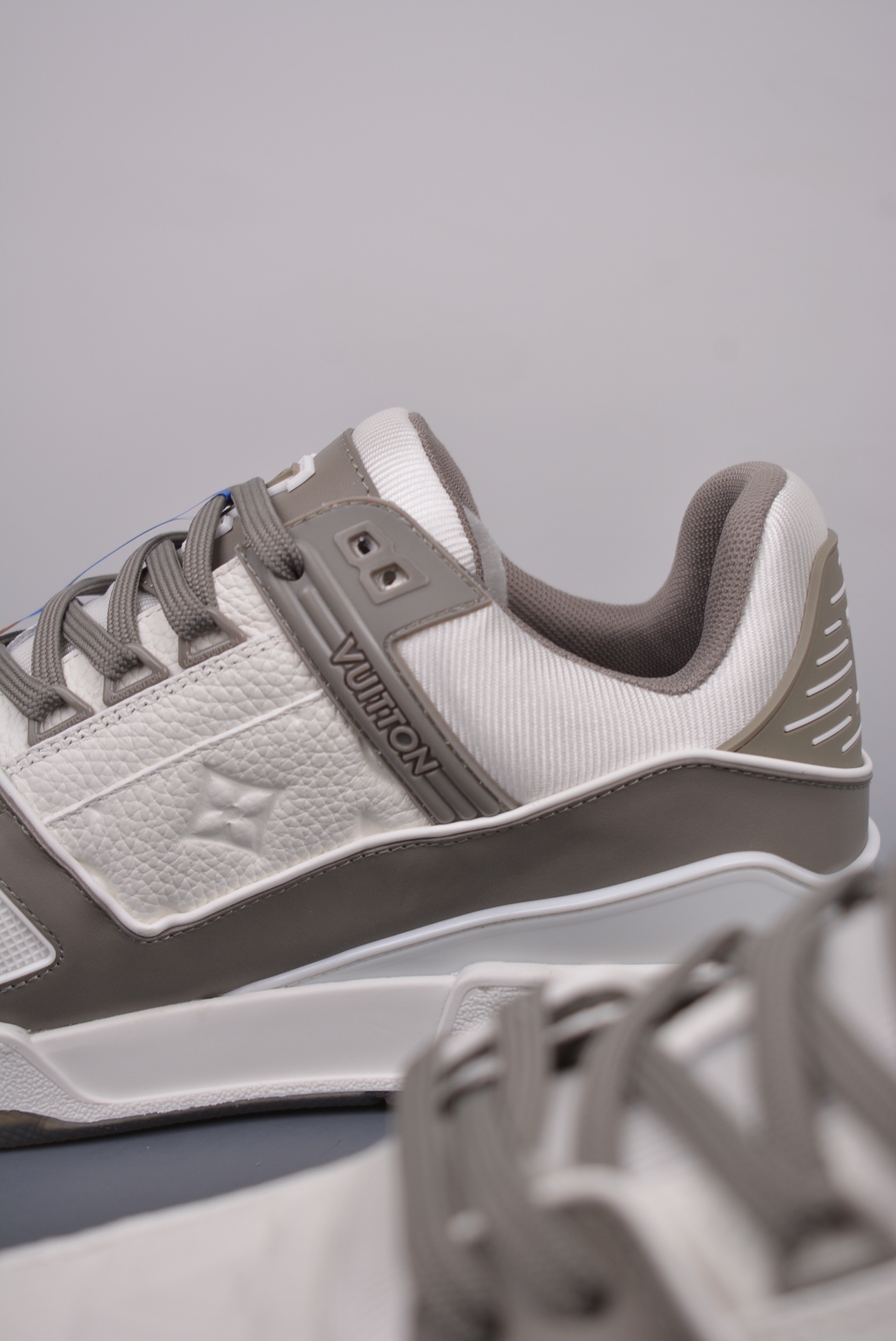 700 天花板级别 LOUIS VUITTON Trainer LV 路易威登板鞋