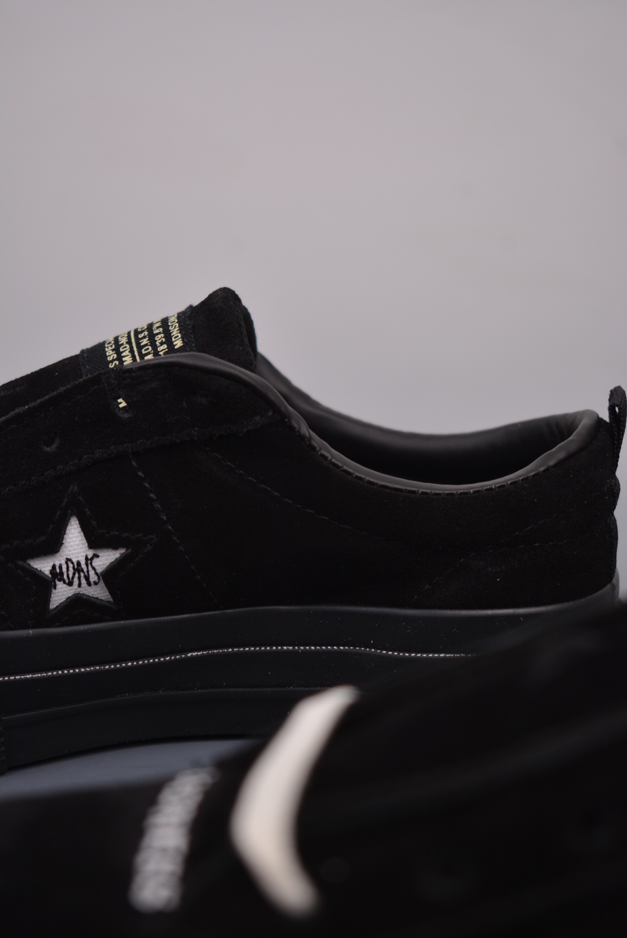 160 重磅回归 军事机车余文乐品牌再度联名 MADNESS x Converse One Star  一星低帮硫化百搭板鞋 161027c