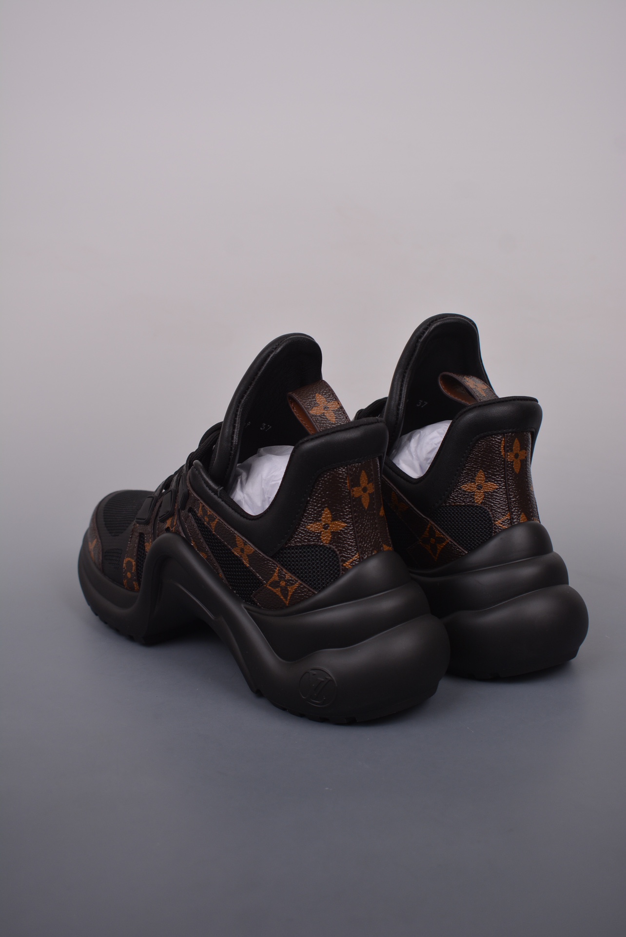 550 Louis Vuitton Archlight Sneakers LV Archlight 老爹鞋