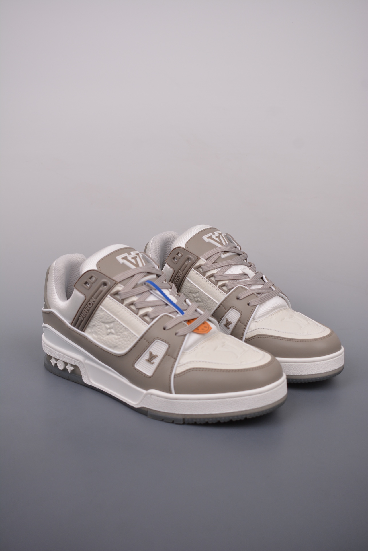 2021s LV Trainer 限定联名 最新配色国内限定无售 原版购入历时近两个月开发打造 经典多拼色超好看