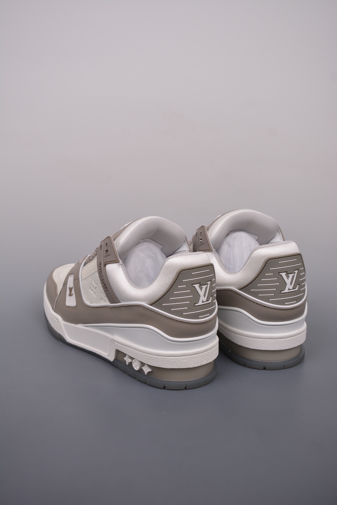 2021s LV Trainer 限定联名 最新配色国内限定无售 原版购入历时近两个月开发打造 经典多拼色超好看