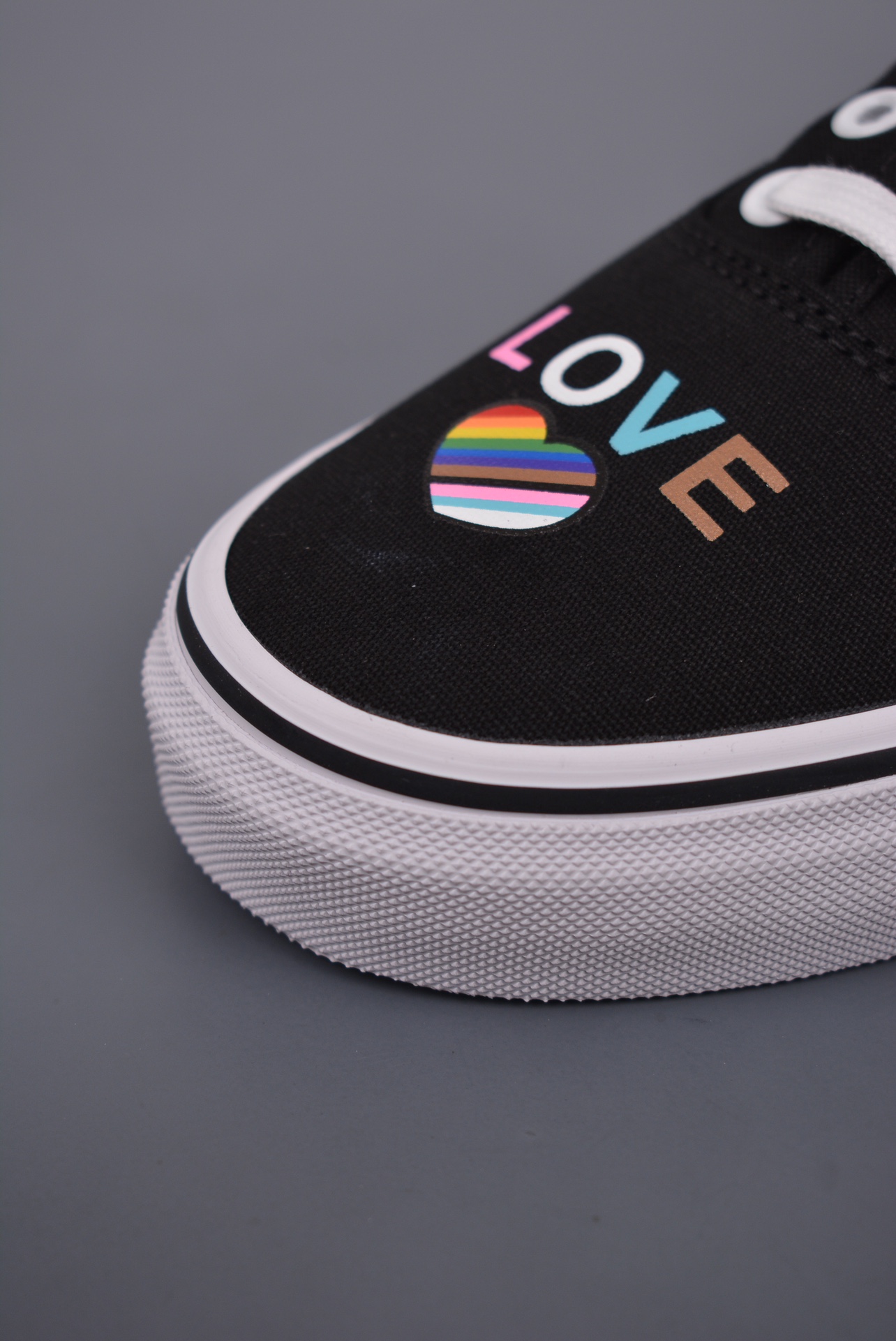 130 Vans Authentic 彩虹系列 Vans Classics 推出的 ”Love Wins” VN000EE3RNC