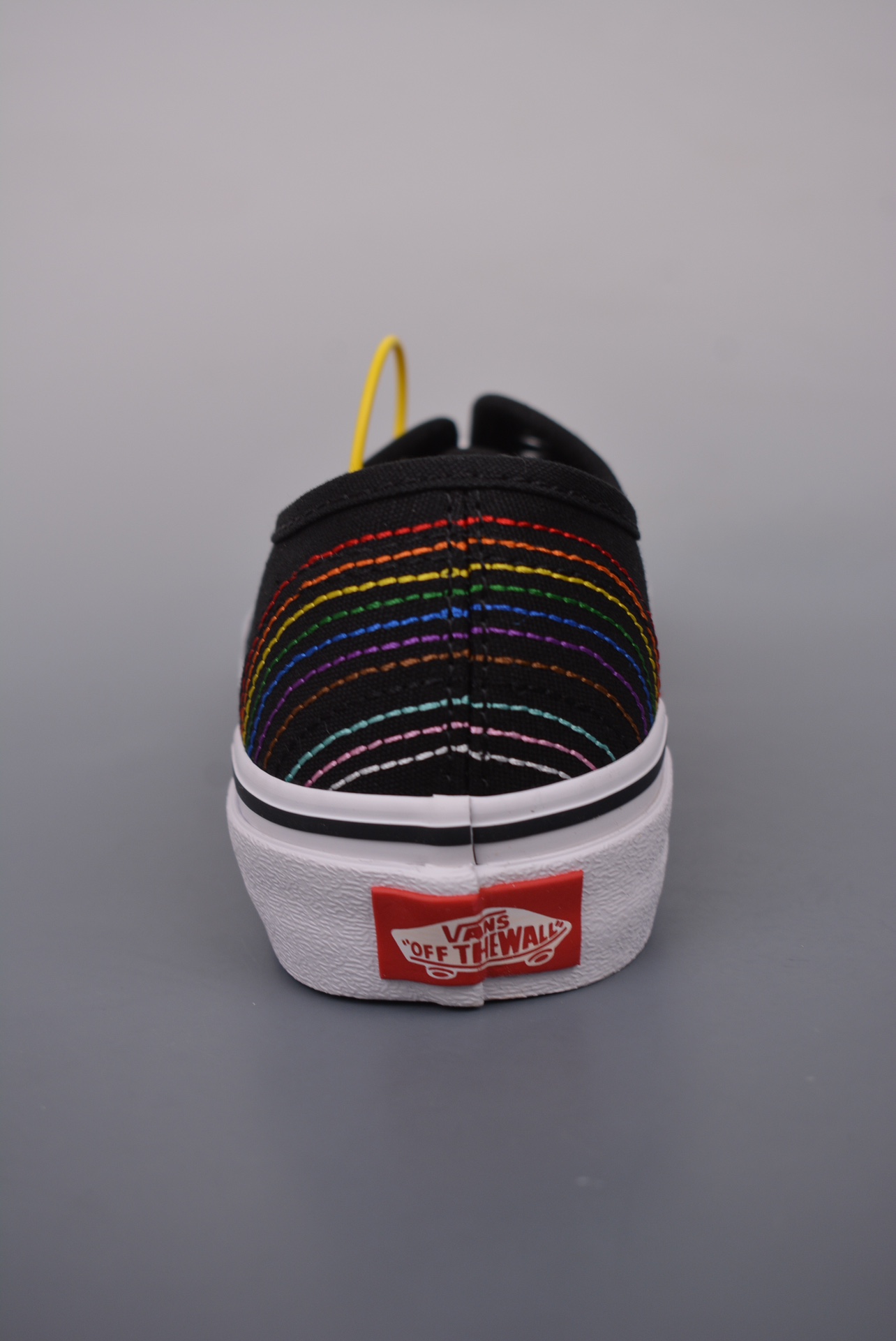 130 Vans Authentic 彩虹系列 Vans Classics 推出的 ”Love Wins” VN000EE3RNC