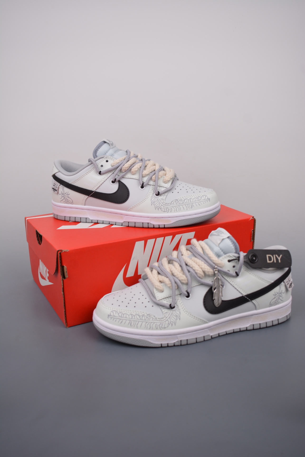 260 SB Dunk Low 高街情侣 银饰羽毛 解构抽绳鞋带  DJ6188-001