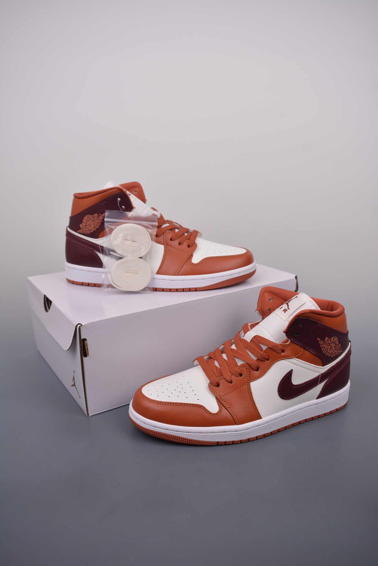 240 Air Jordan 1 Mid 焦糖棕 BQ6472-200