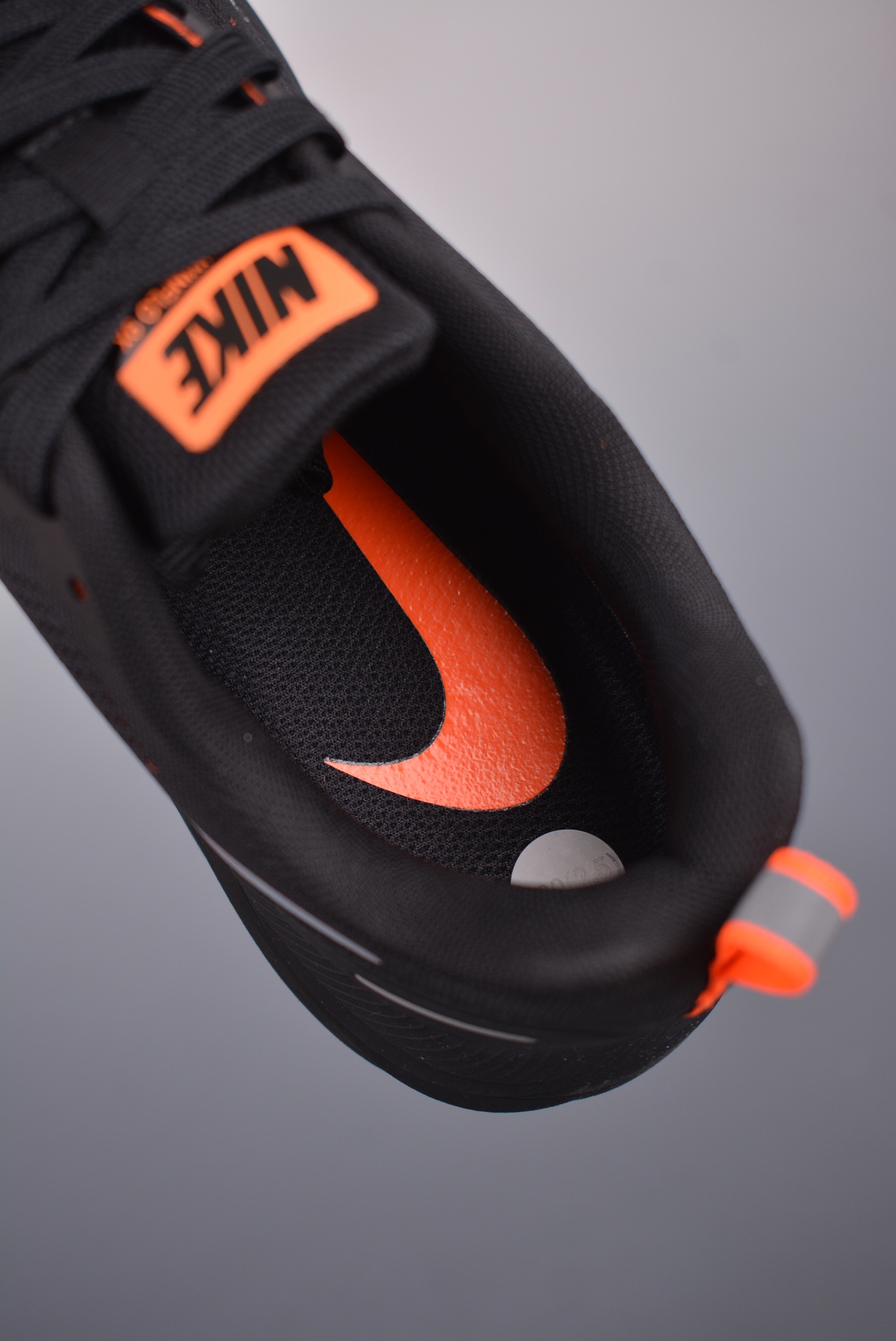 170 Zoom Winflo 9X 登月网面透气跑步鞋 CZ6720-006